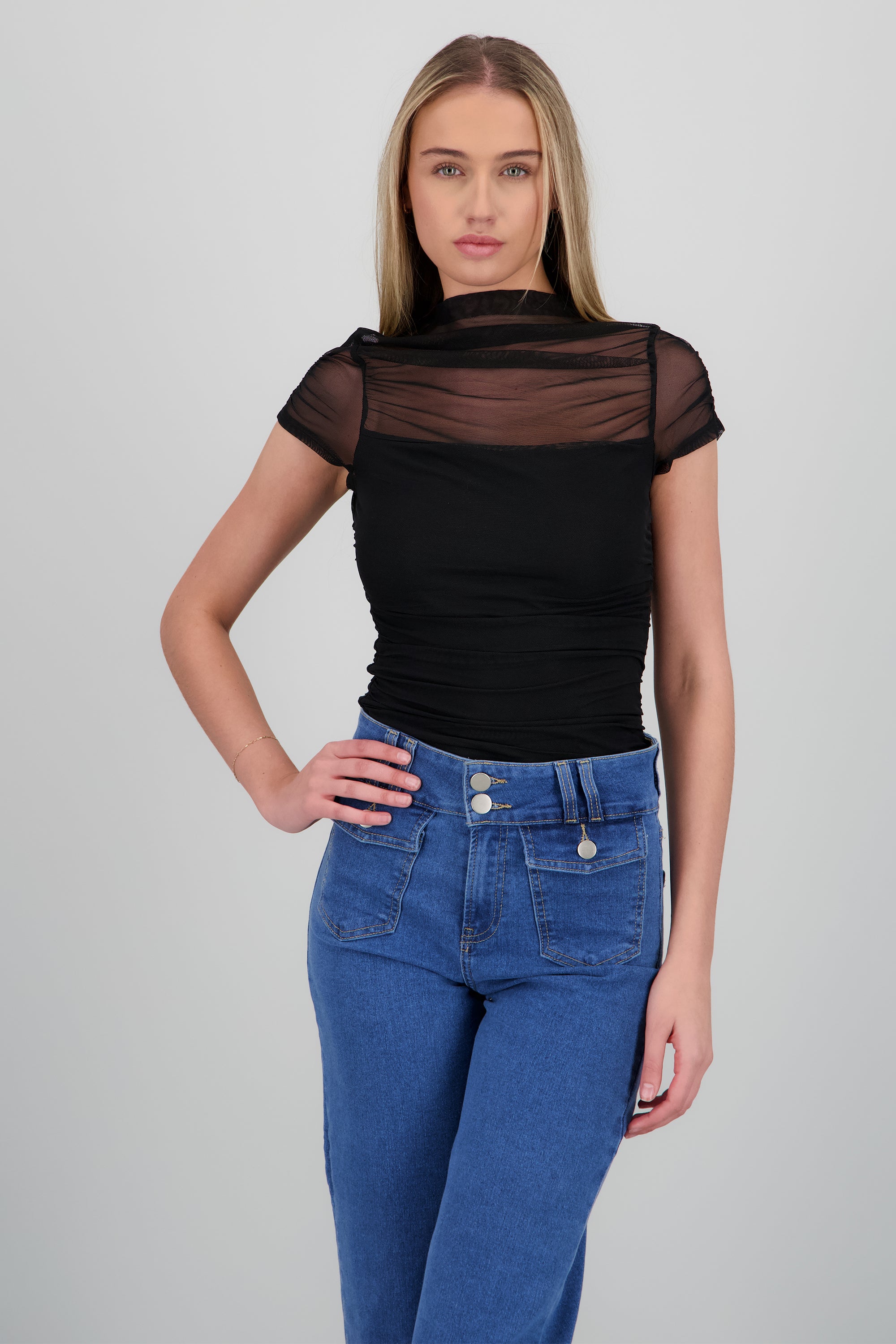 Blusa manga corta con frunces de mesh NEGRO