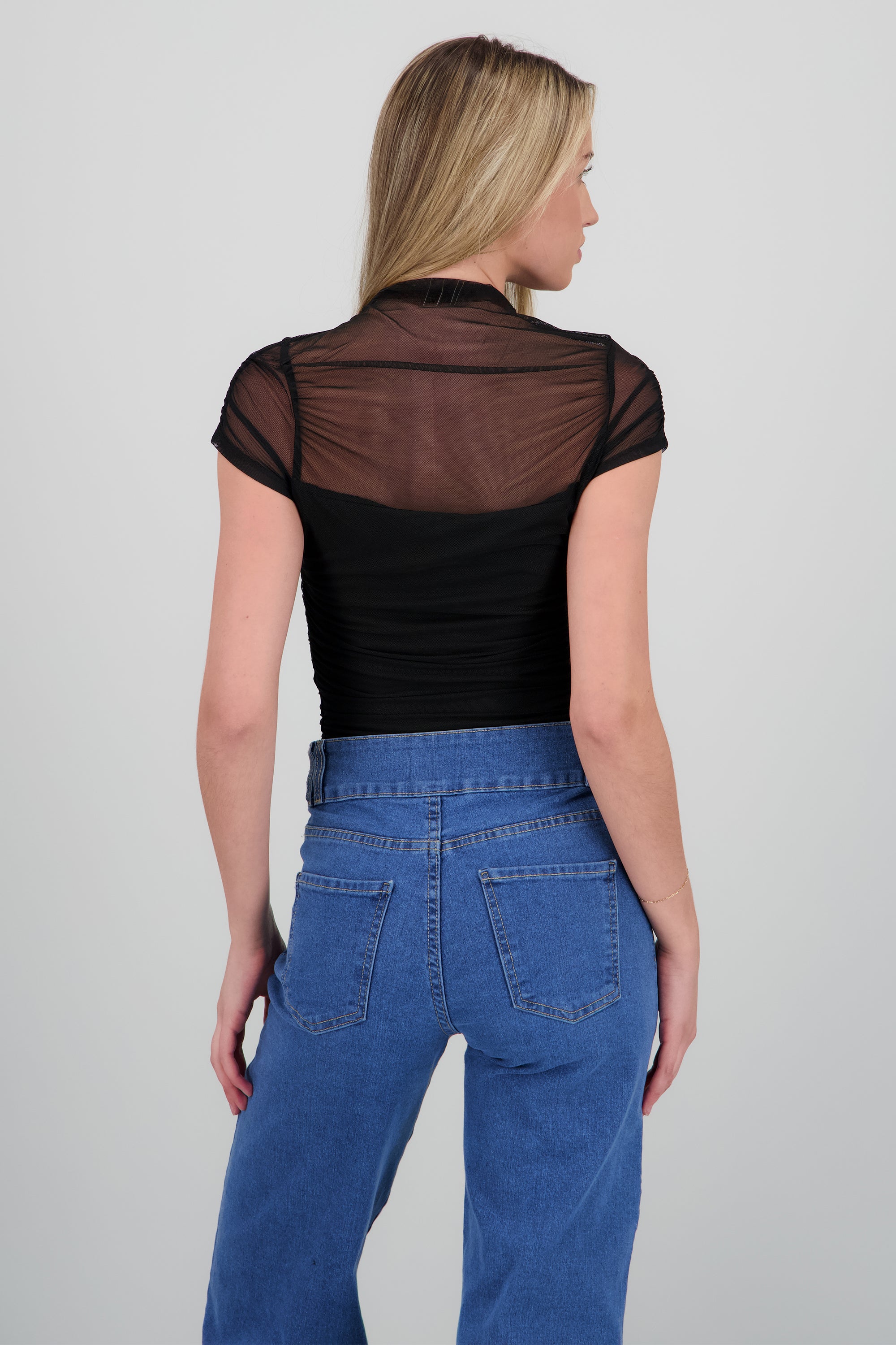 Blusa manga corta con frunces de mesh NEGRO