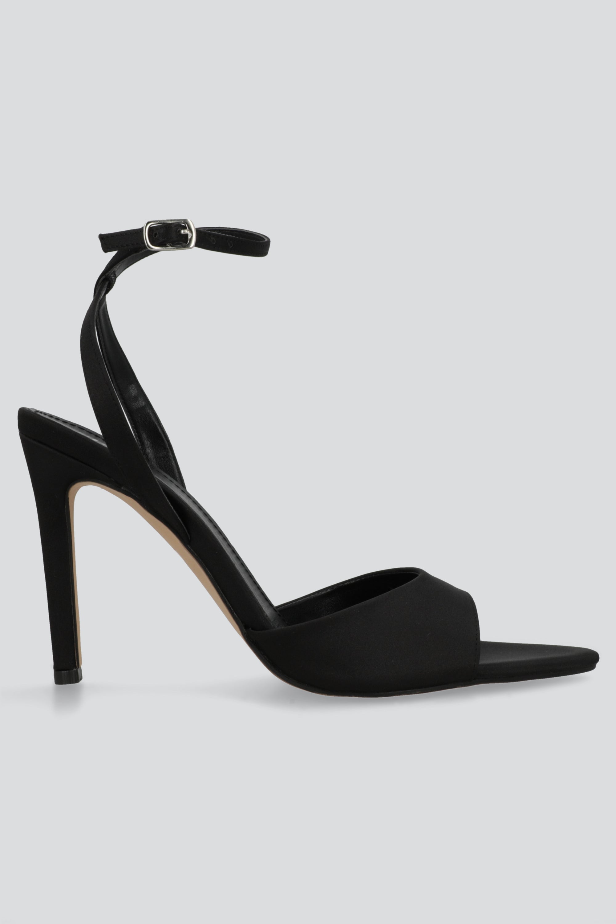 Tacon alto pointy peep toe satin NEGRO