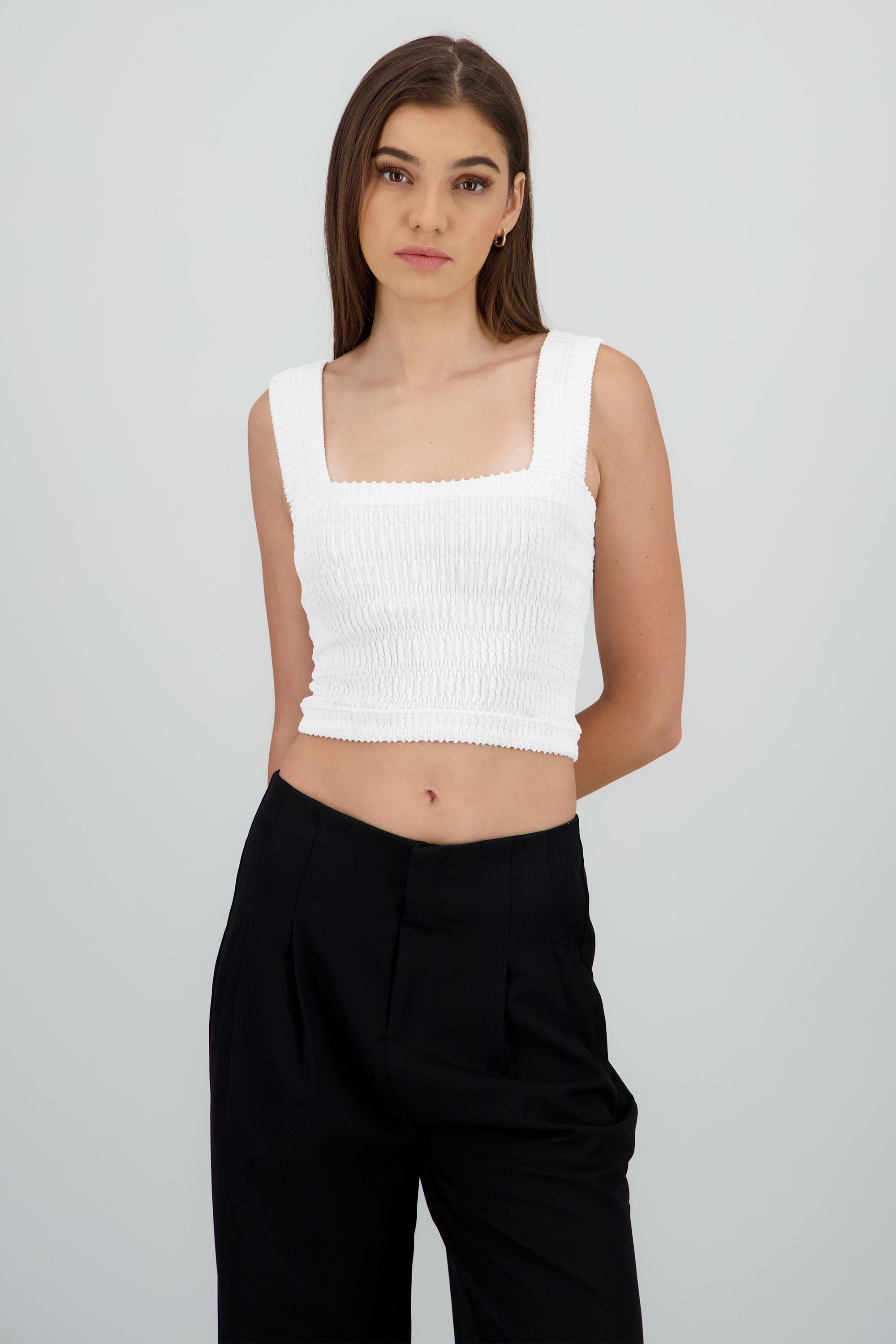 Top sin manga smock BLANCO