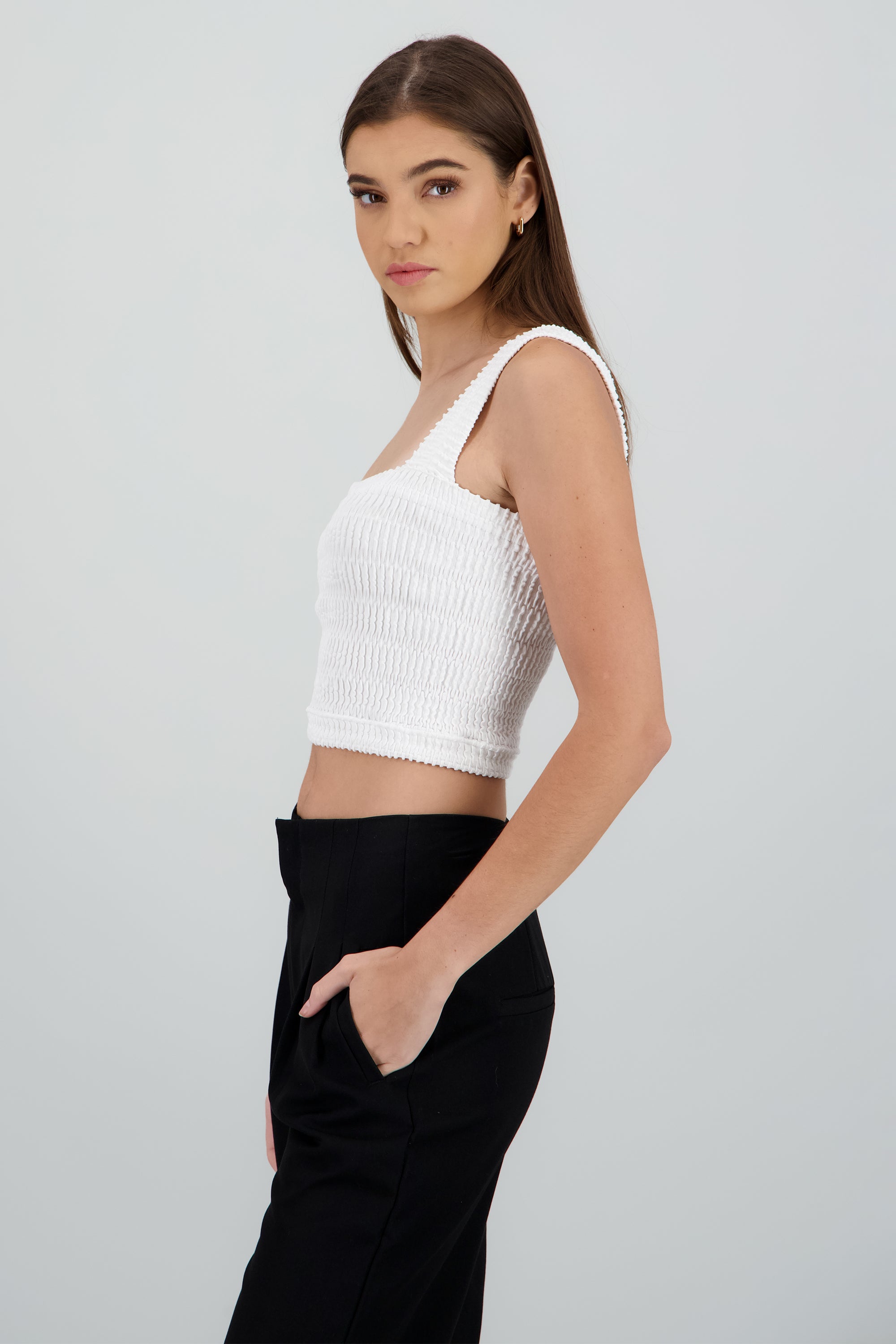 Top sin manga smock BLANCO