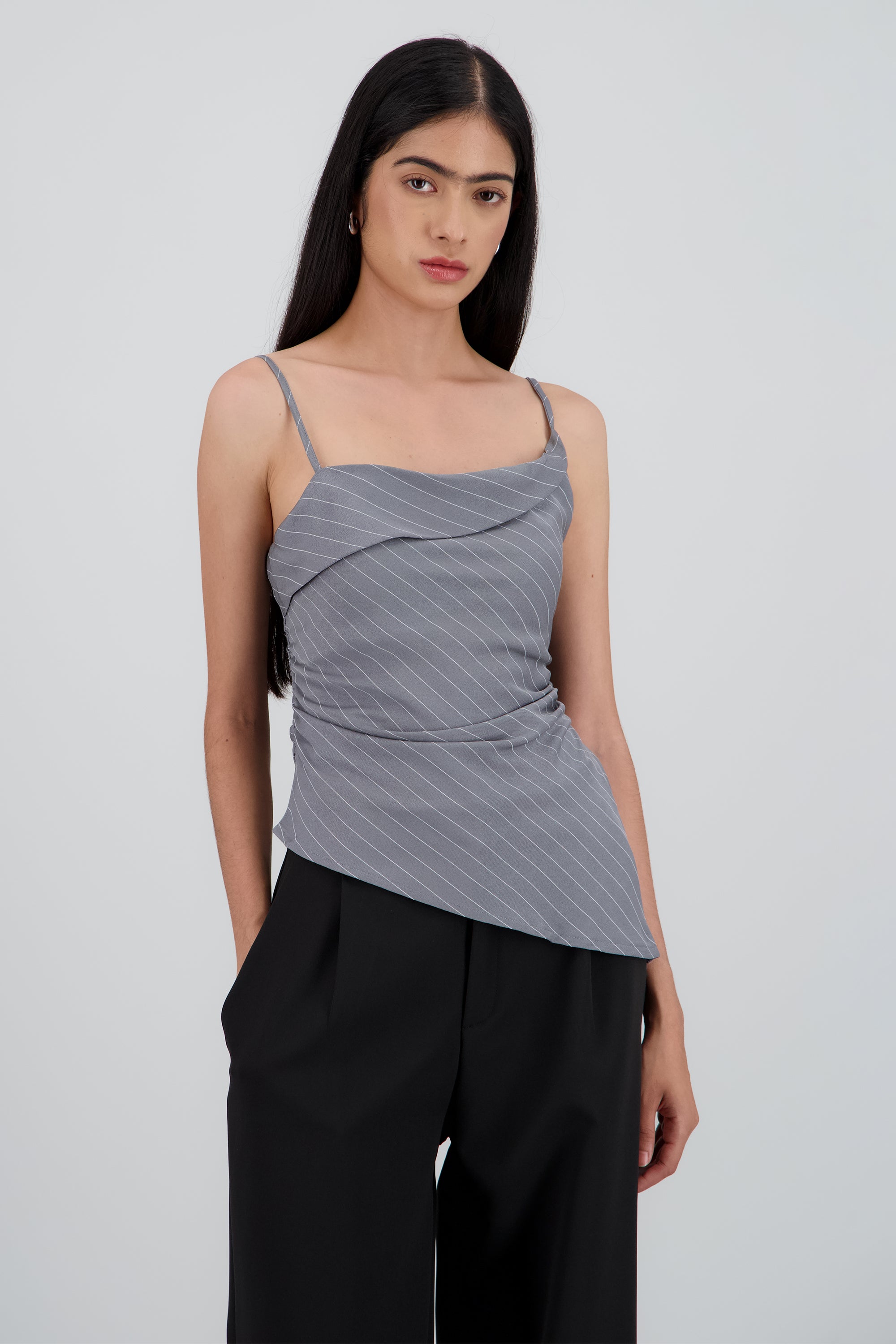 Top sin mangas asimetrico GRIS COMBO