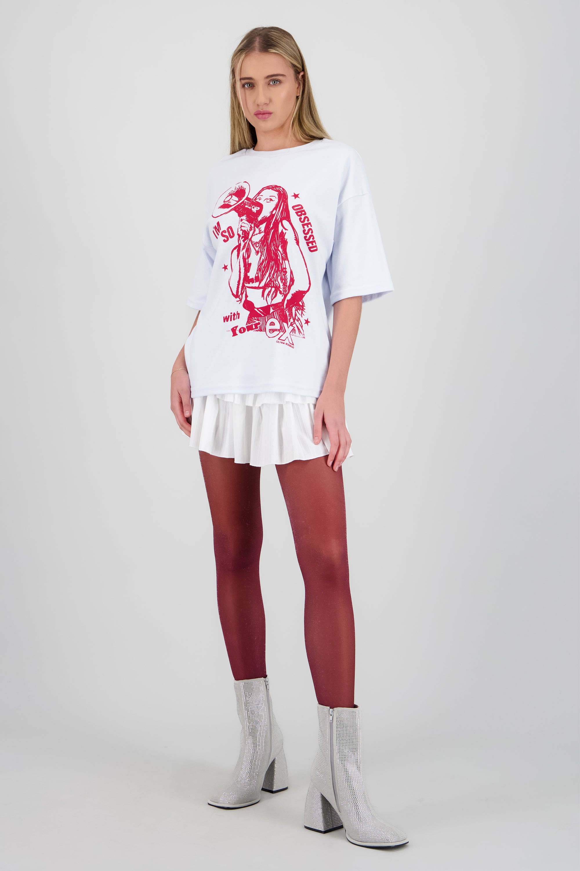 Playera Olivia Rodrigo monocromo BLANCO