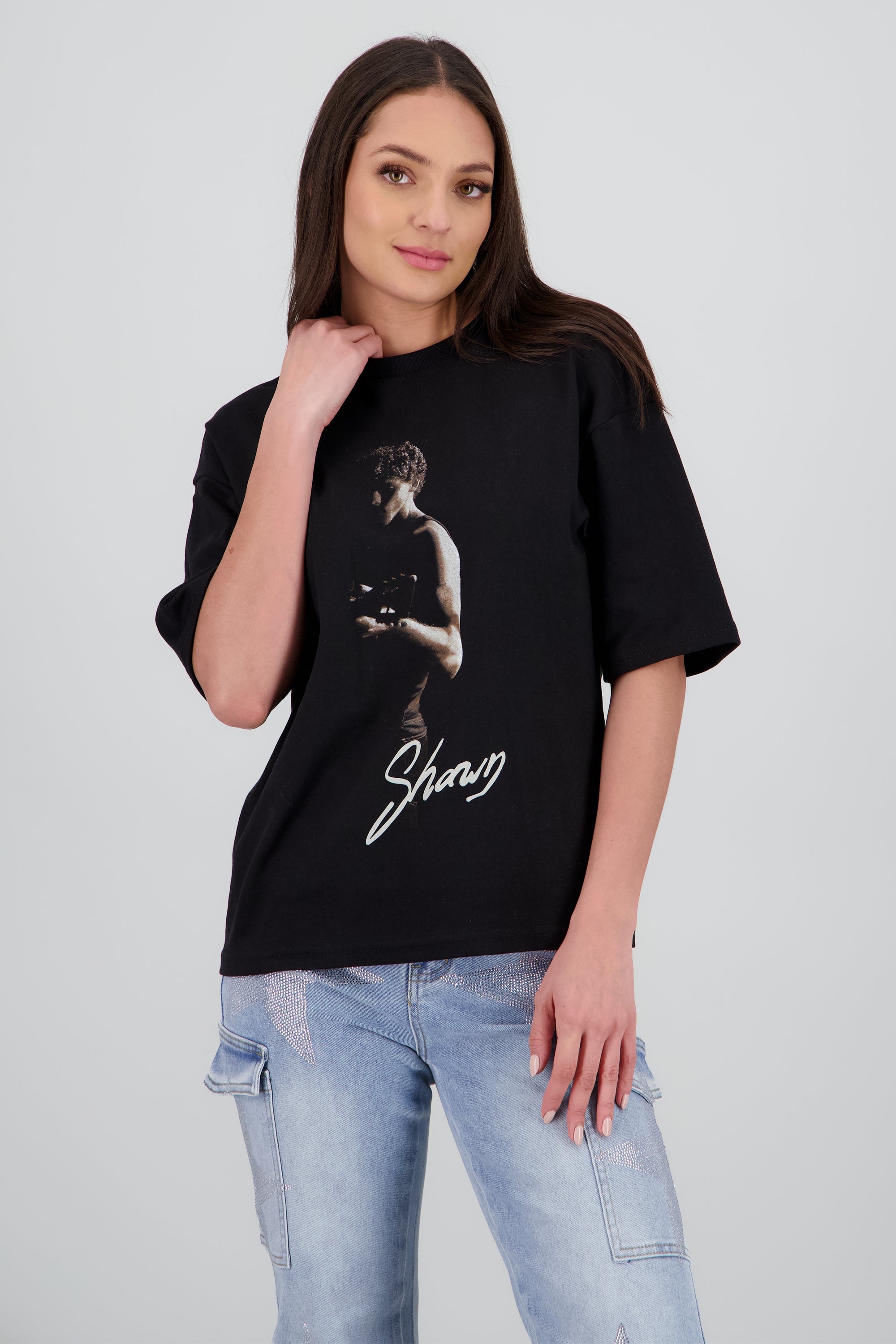 Playera silueta Shawn Mendes NEGRO