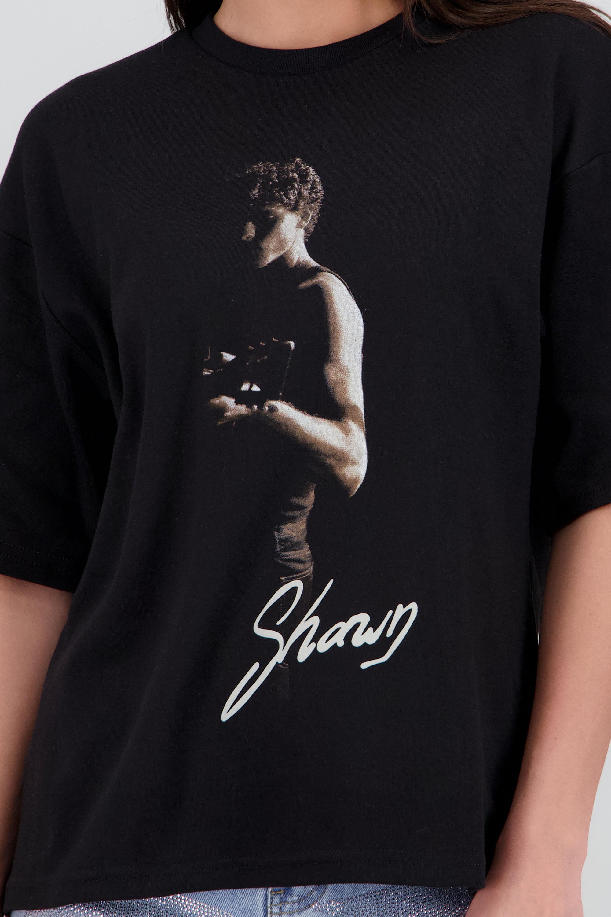 Playera silueta Shawn Mendes NEGRO