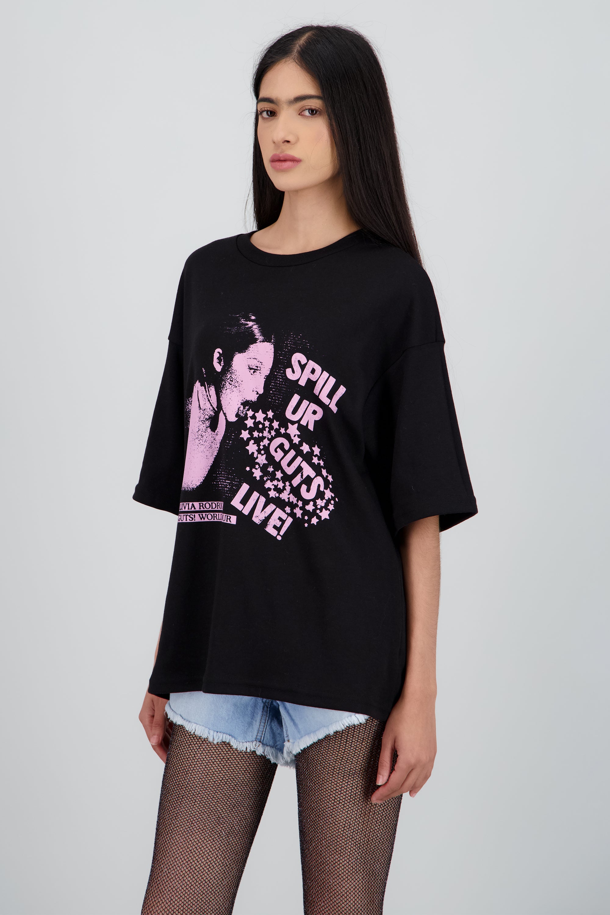 Playera Olivia Rodrigo spill ur guts NEGRO