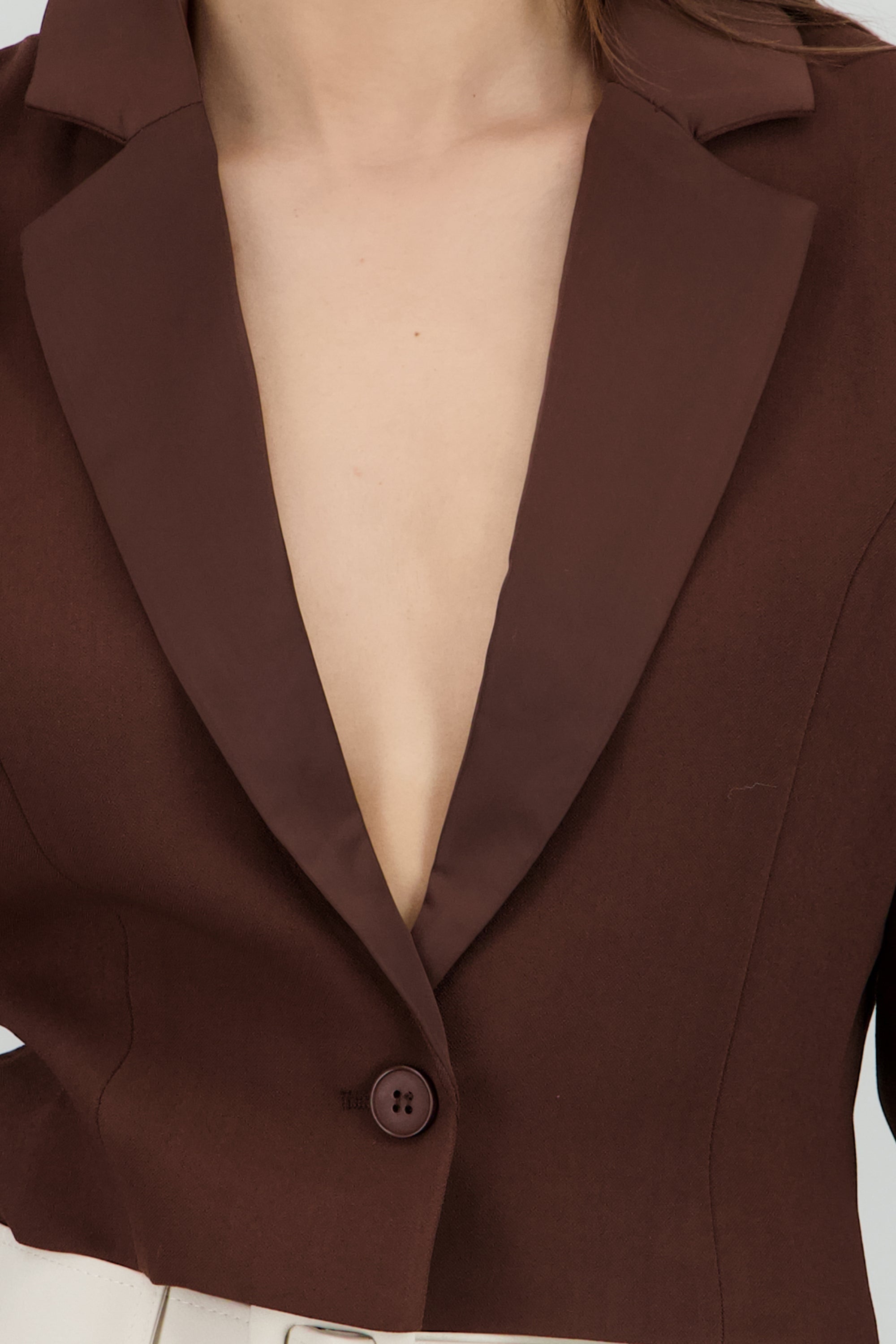 Saco crop detalle satin CAFE