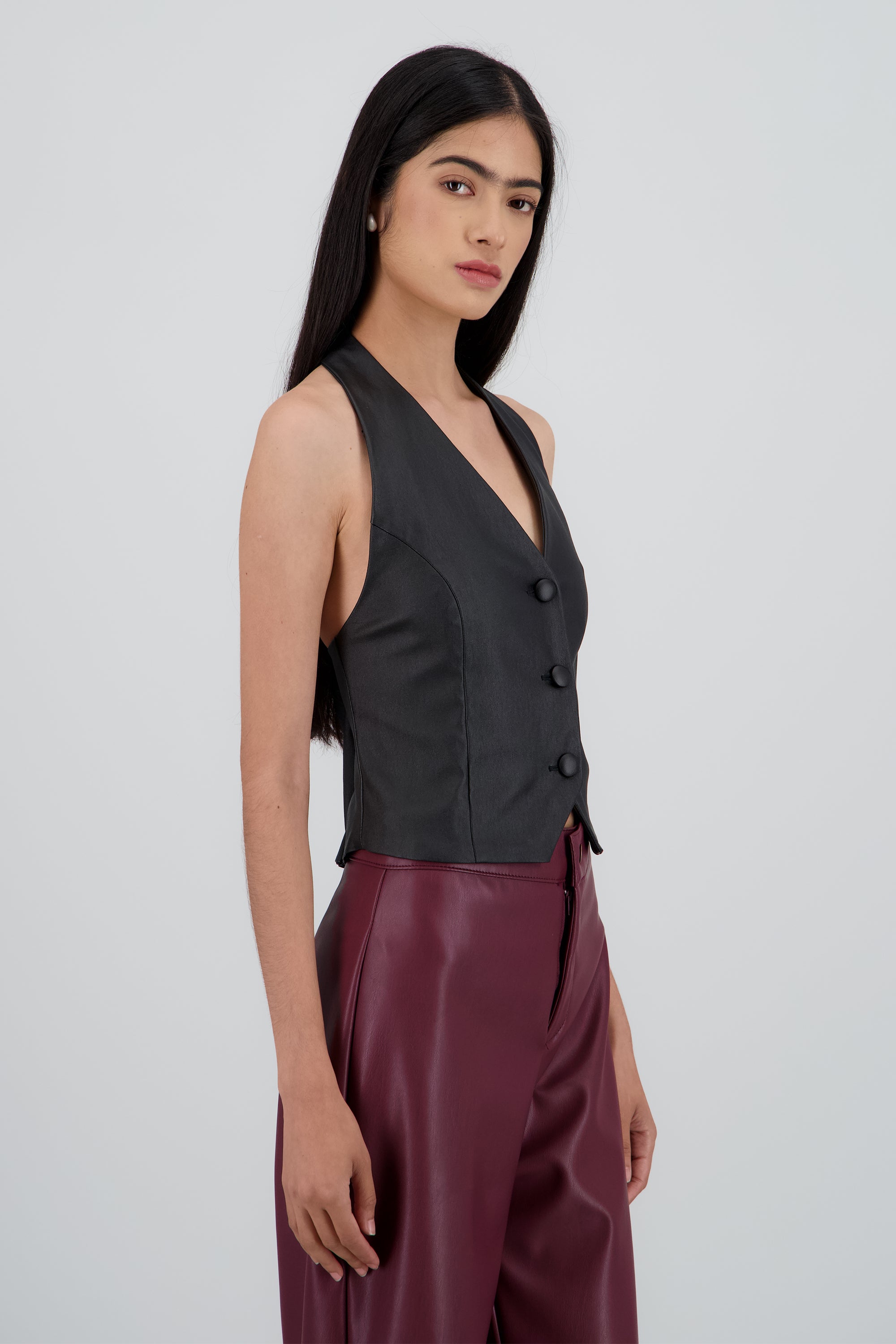 Chaleco halter detalle cortes NEGRO