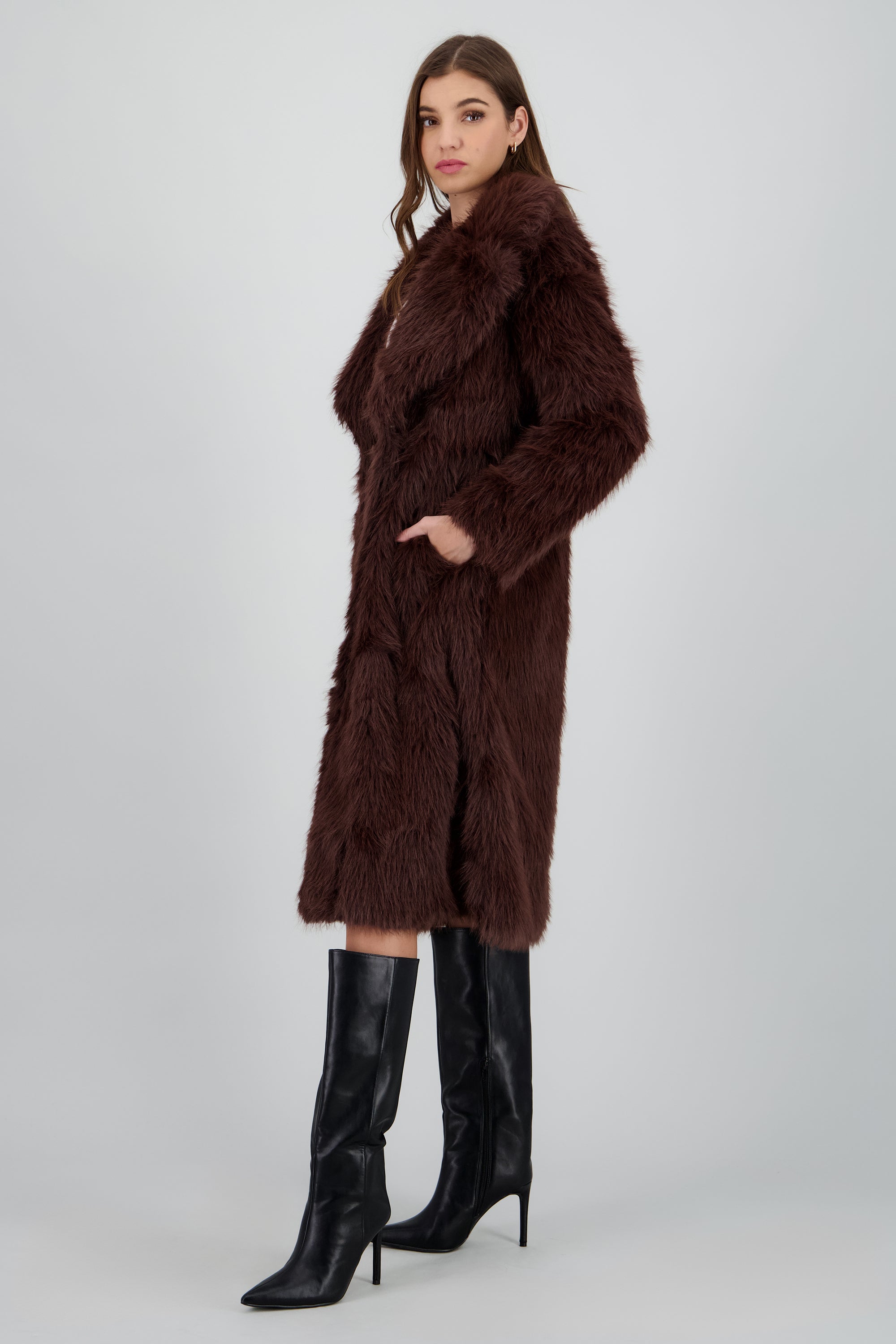 Abrigo largo peluche CAFE OBSCURO