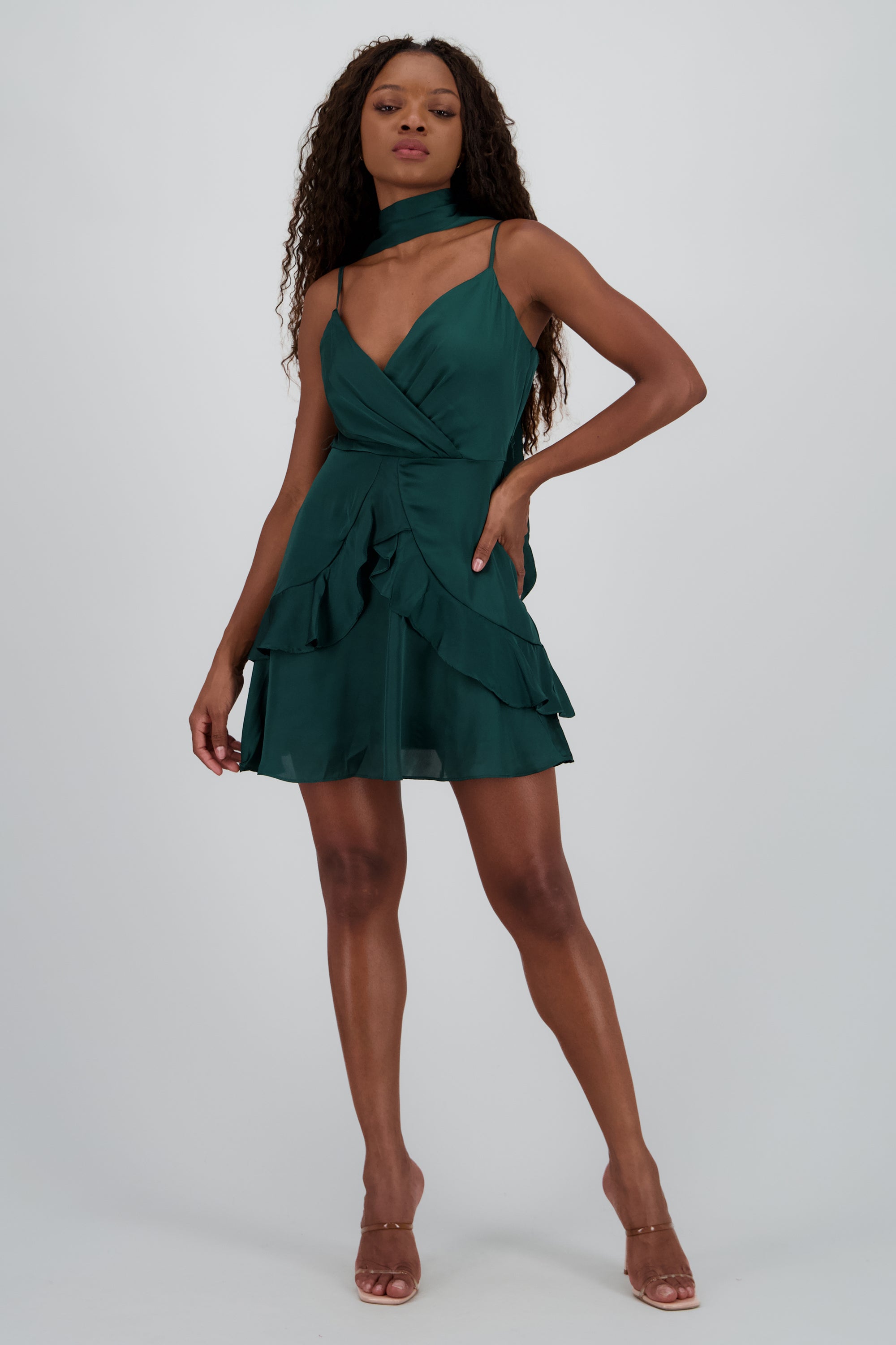 Vestido satin olanes con tirantes VERDE CAZADOR