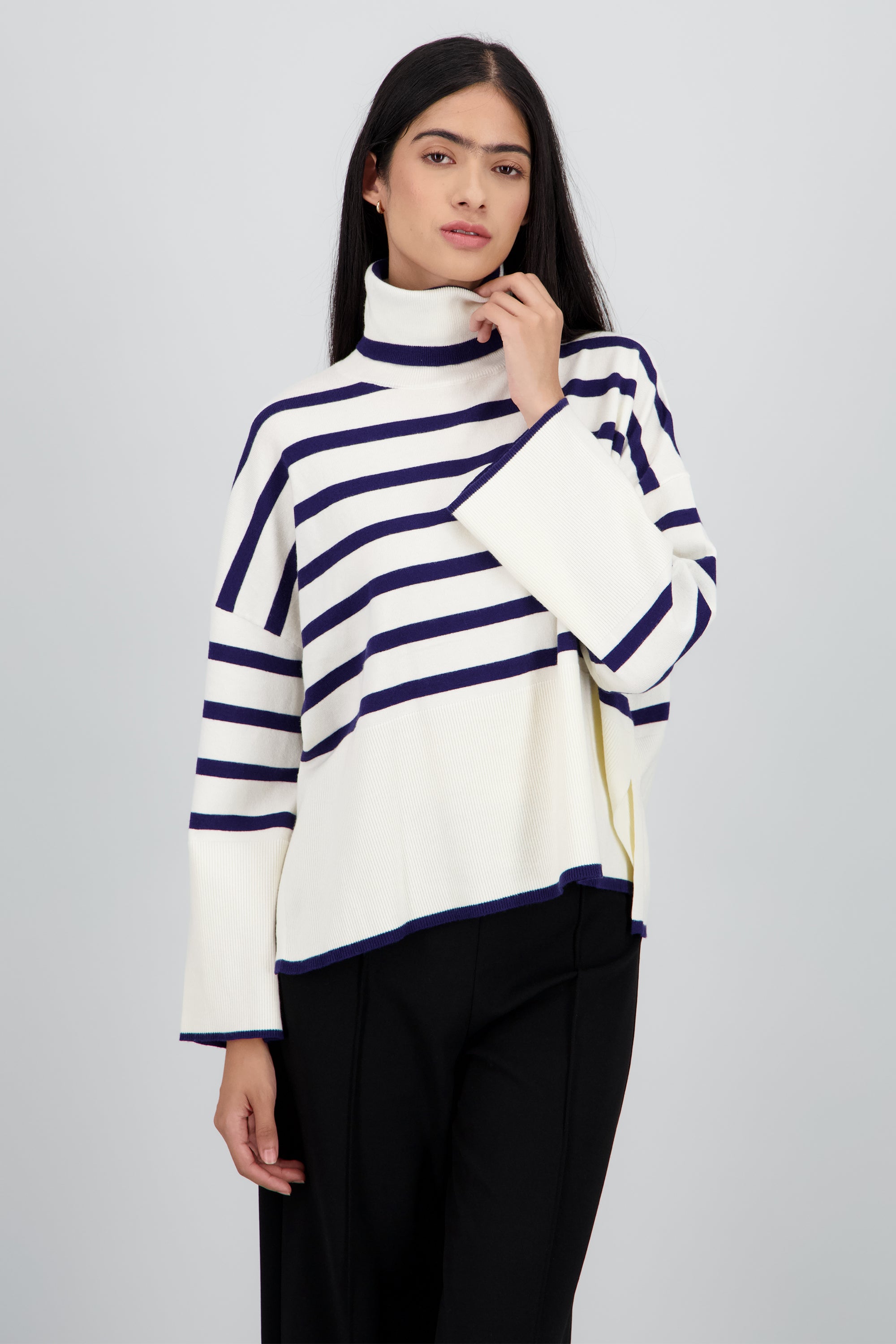 Sueter rayas cuello alto MARINO