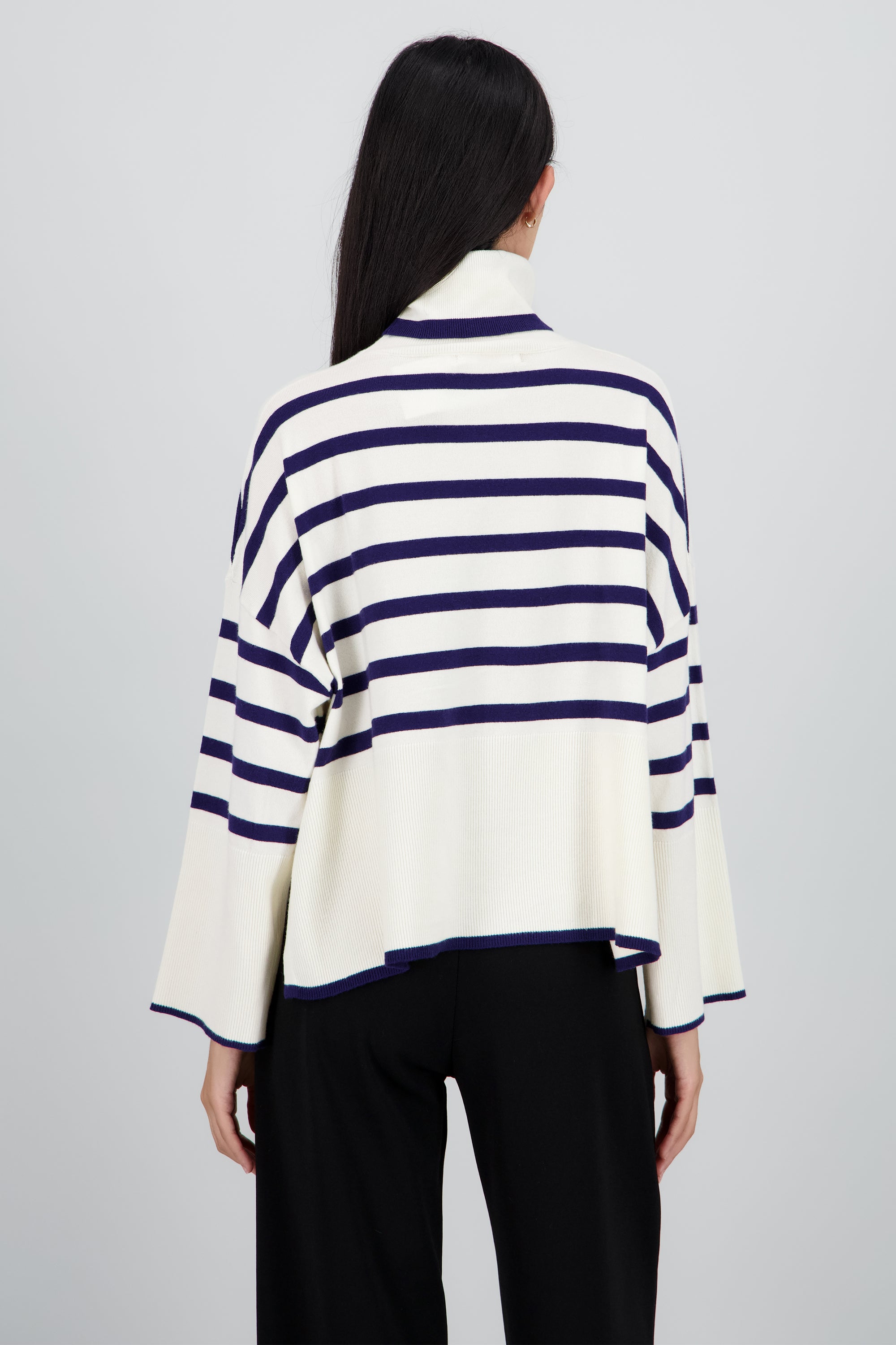 Sueter rayas cuello alto MARINO