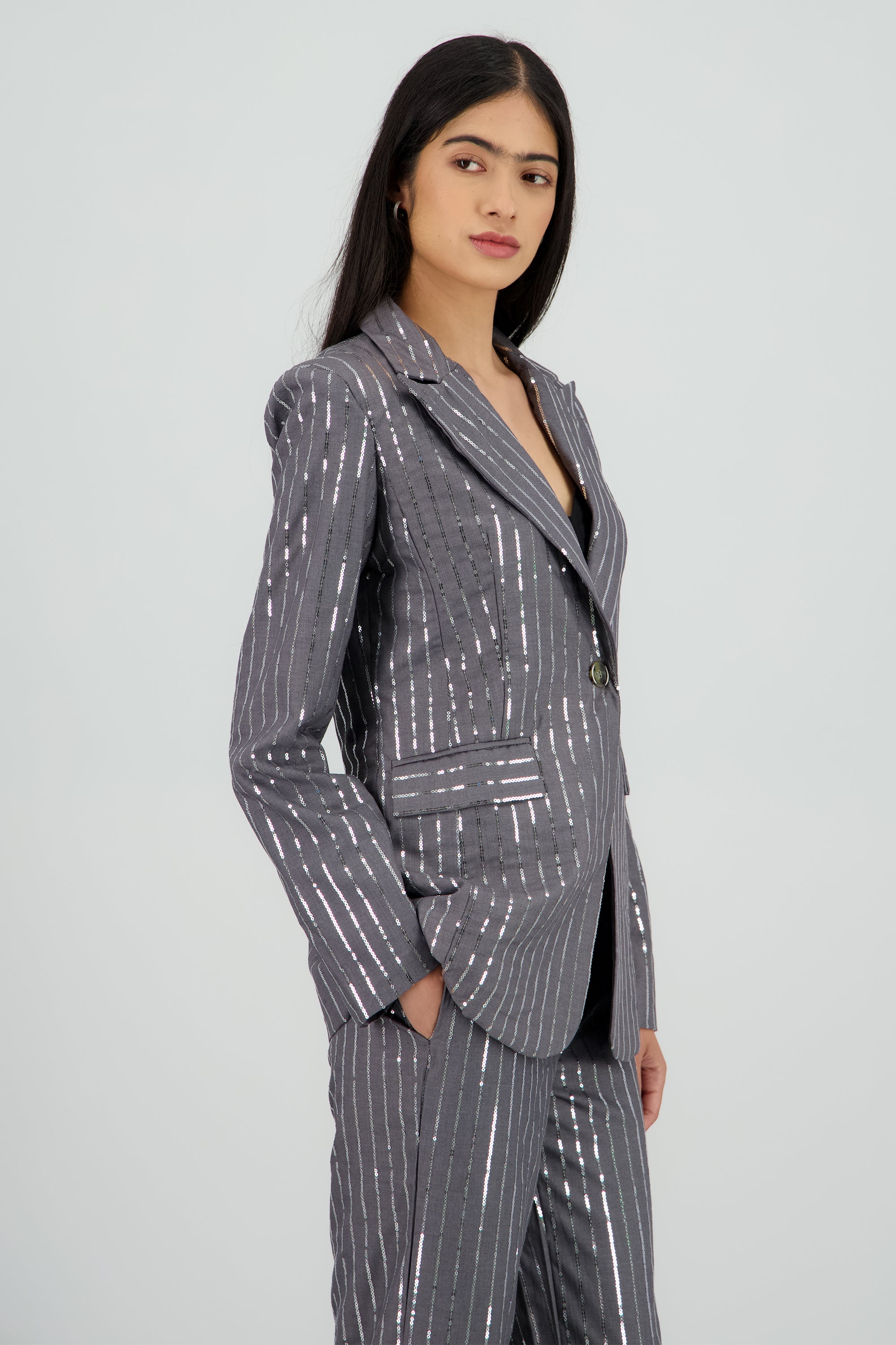 Saco ajustado con rayas de brillos GRIS