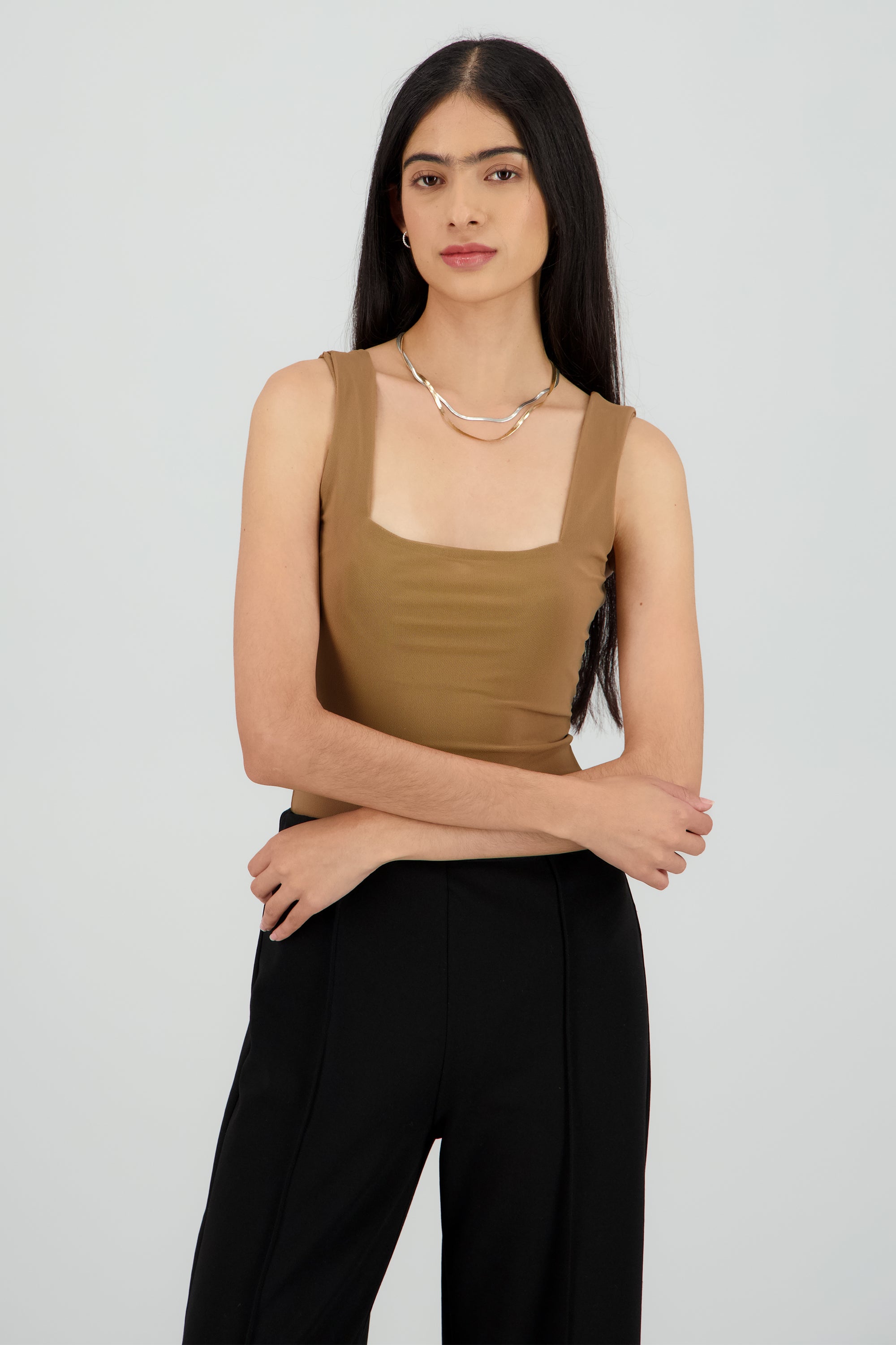 BODYSUIT ESCOTE CUADRADO SIN MANGA BEIGE