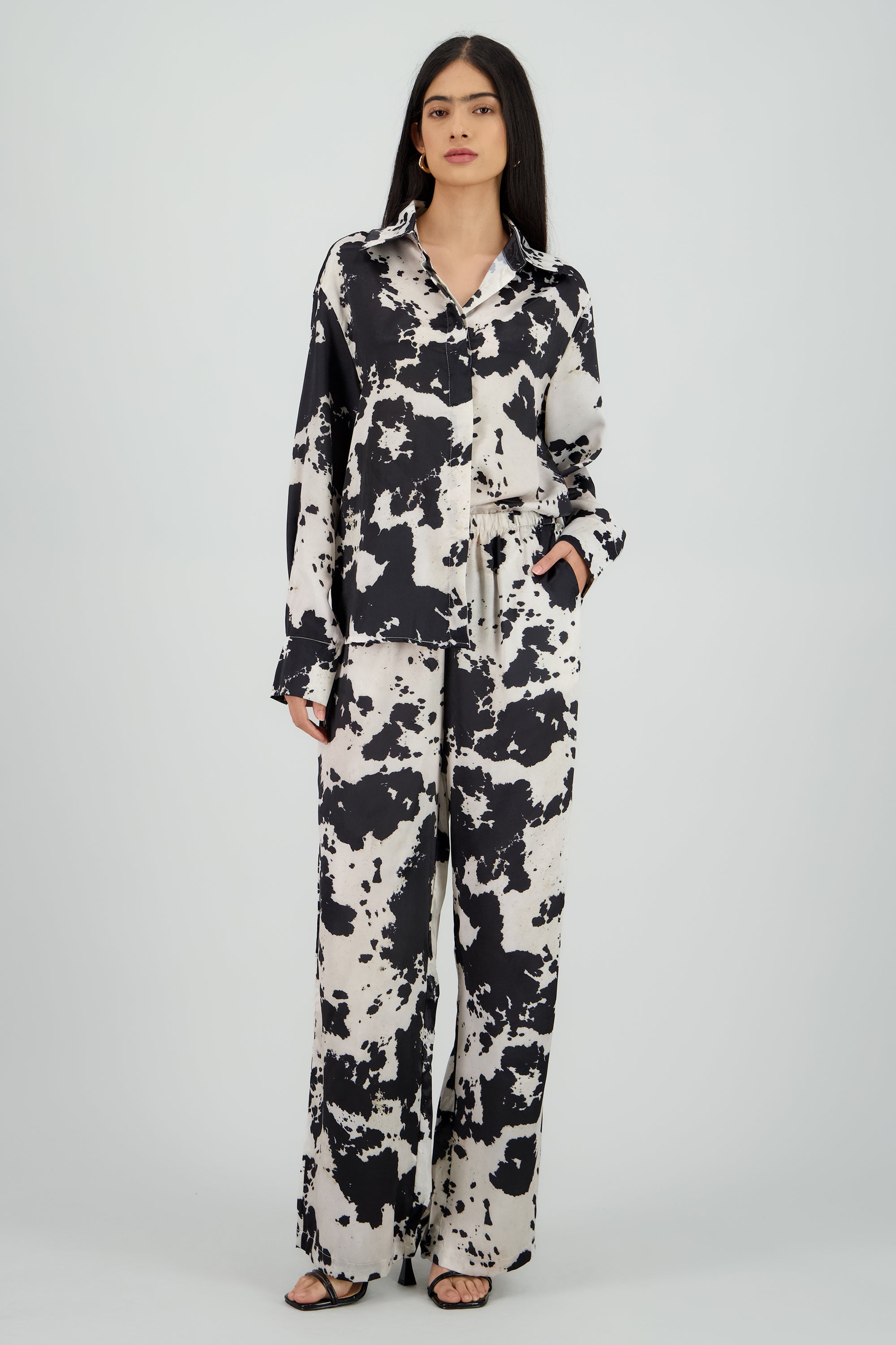 Pantalon amplio estampado animal print NEGRO COMBO