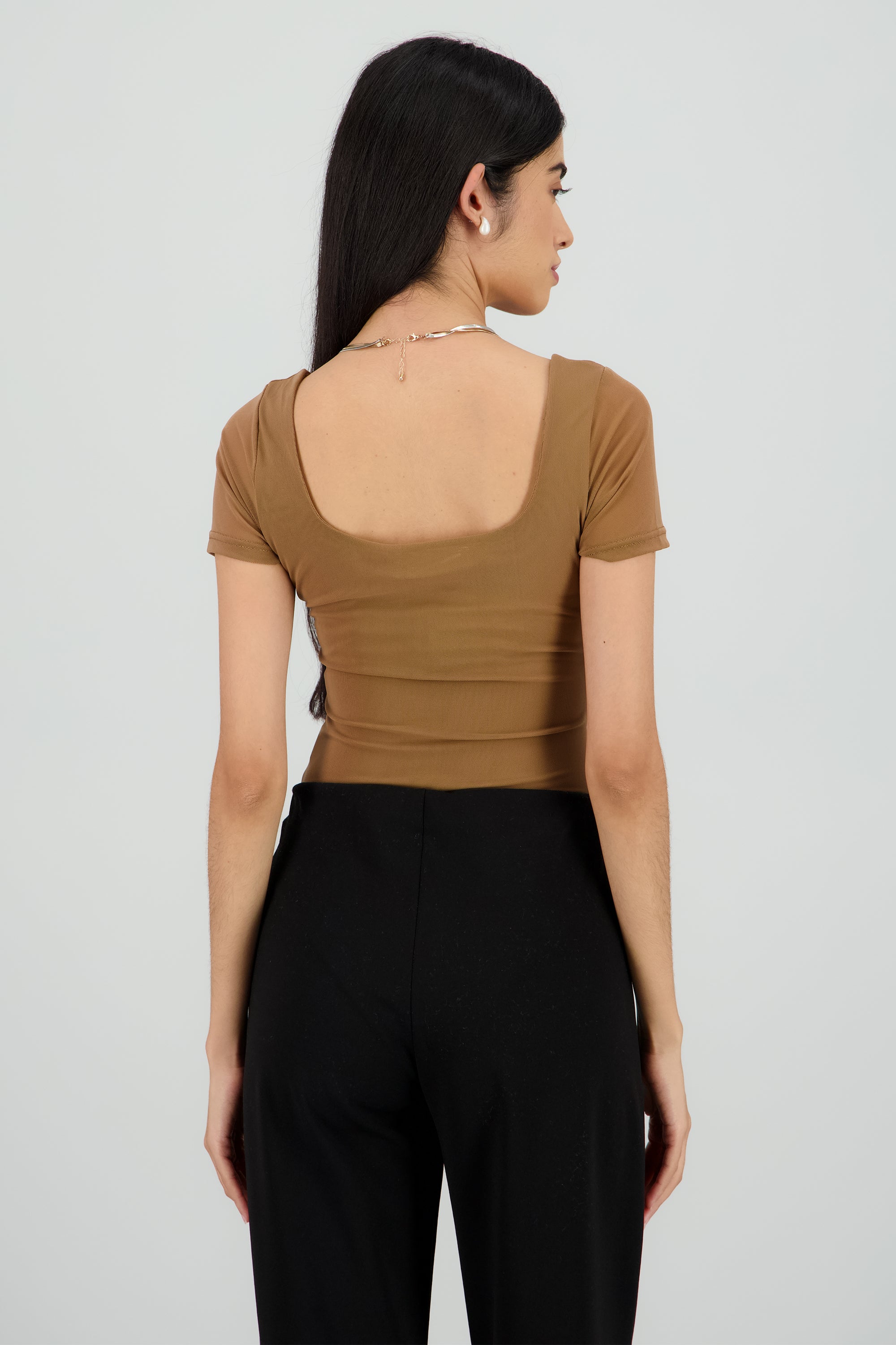 BODYSUIT ESCOTE CUADRADO MANGA CORTA BEIGE