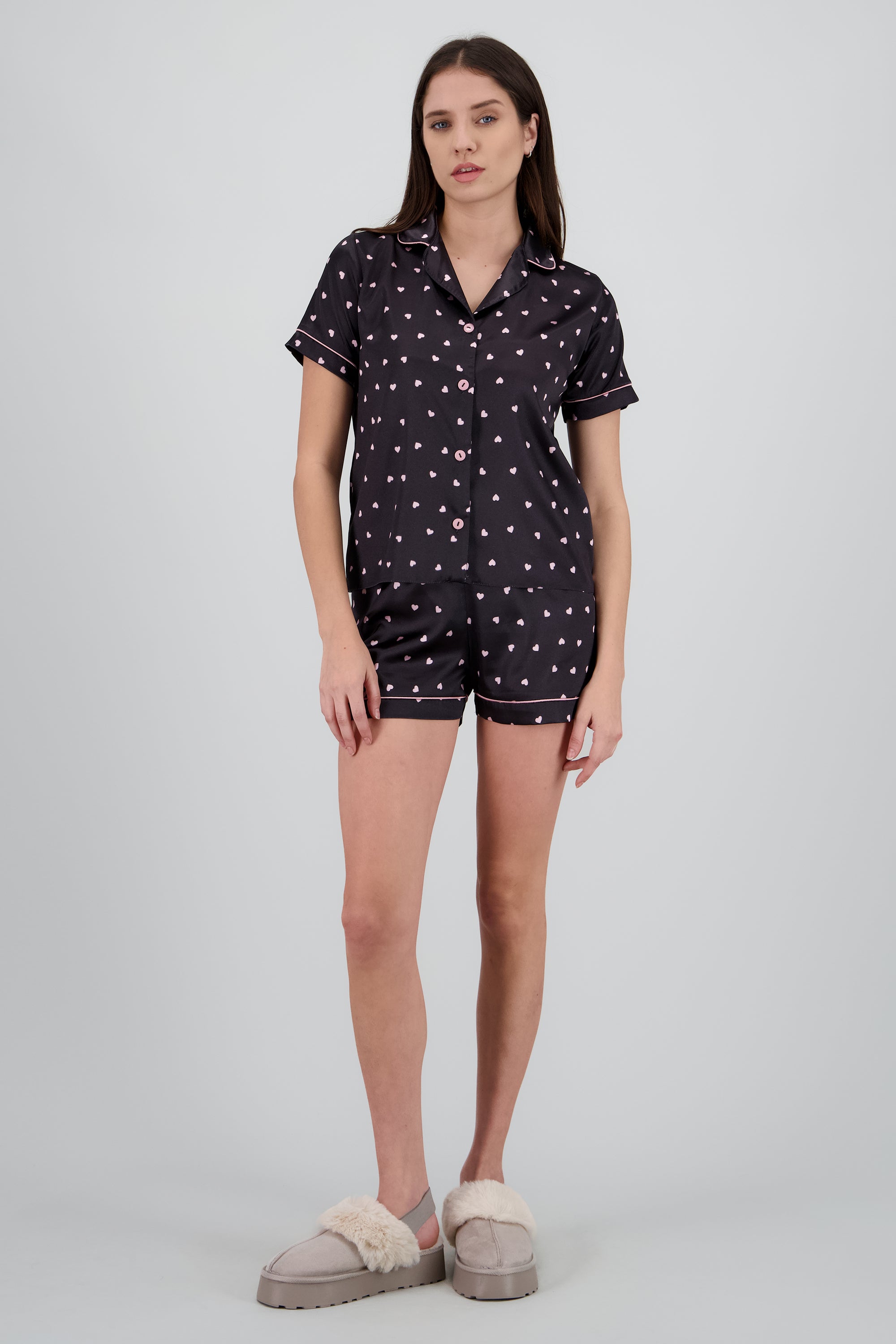 Pijama camisera short corazones NEGRO