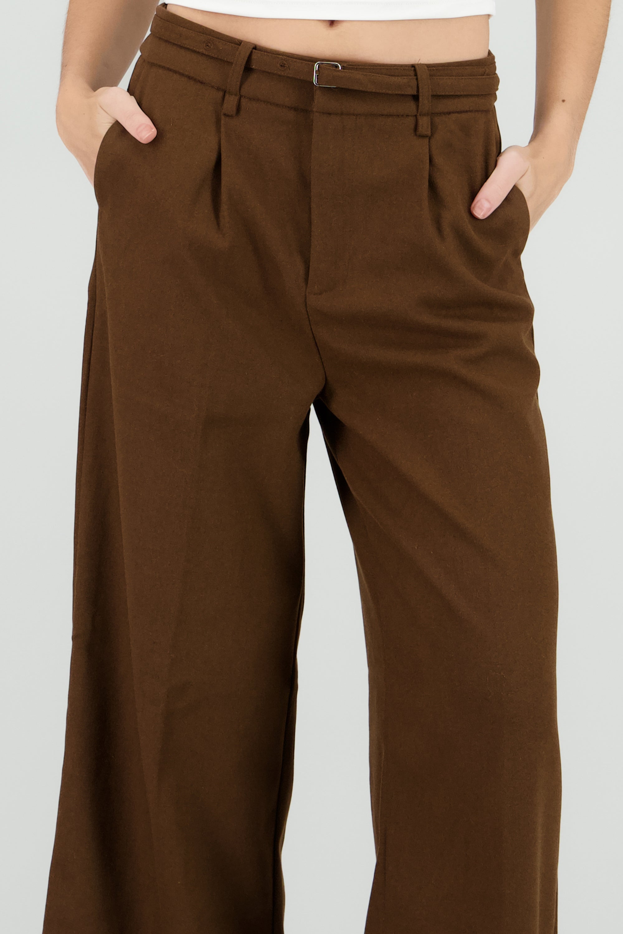 Pantalon amplio detalle pinzas lazo CHOCOLATE