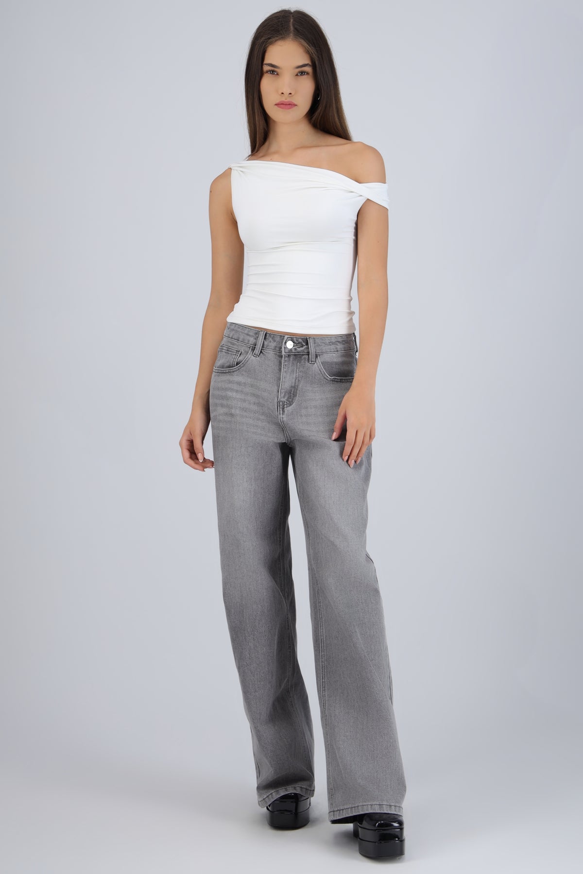 Jeans straight desgaste GRIS CLARO