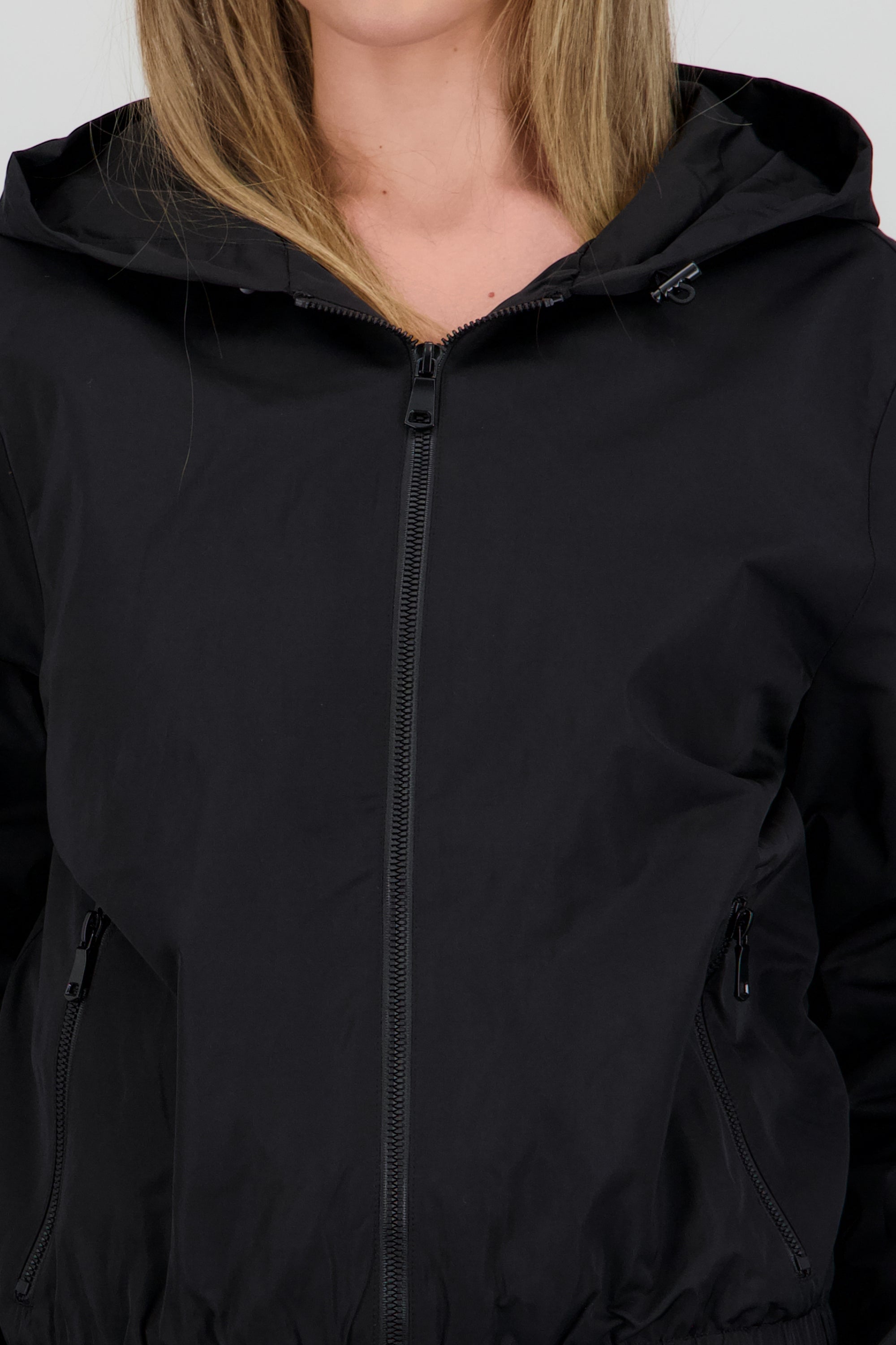 Chamarra ligera con gorro NEGRO