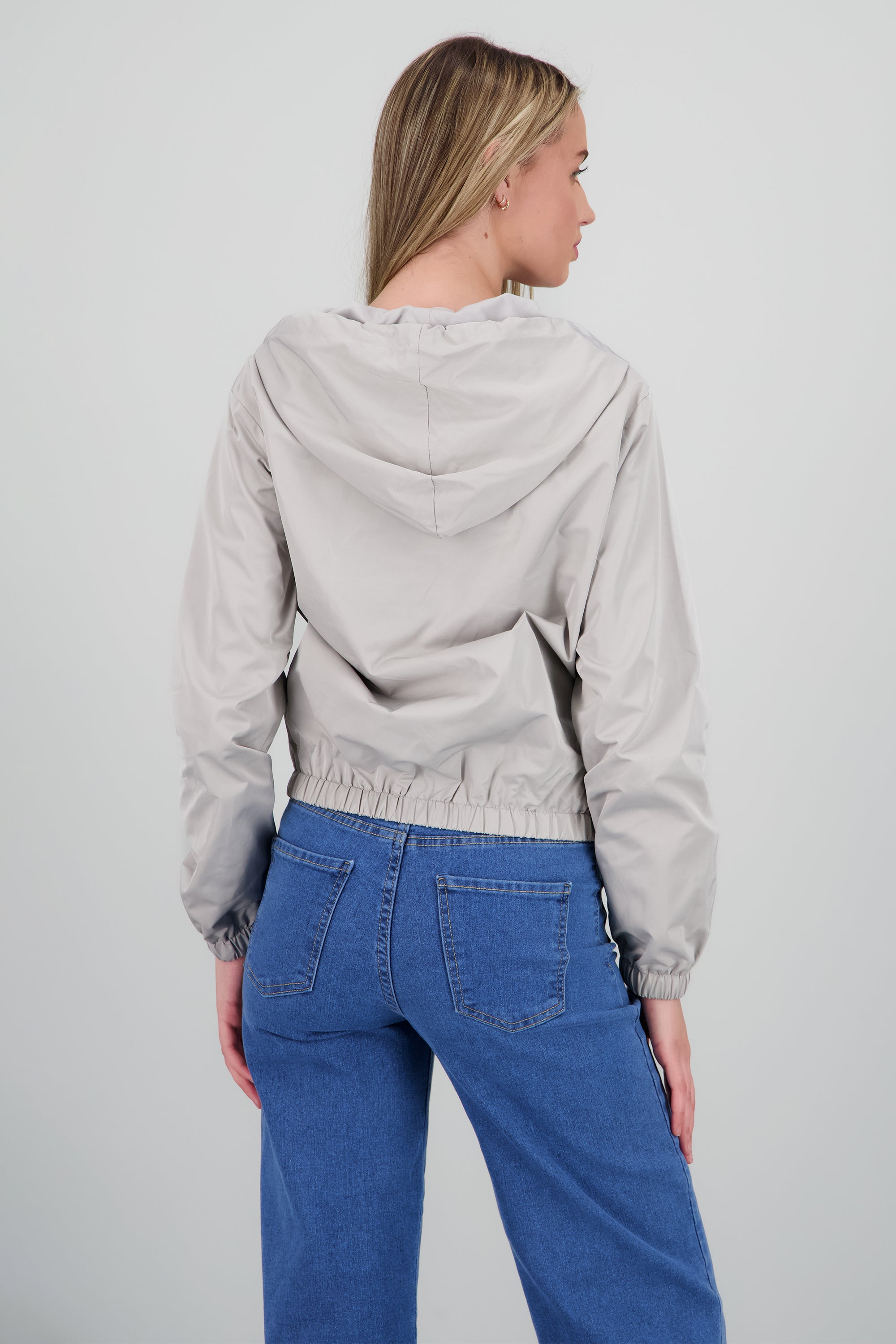 Chamarra ligera con gorro GRIS