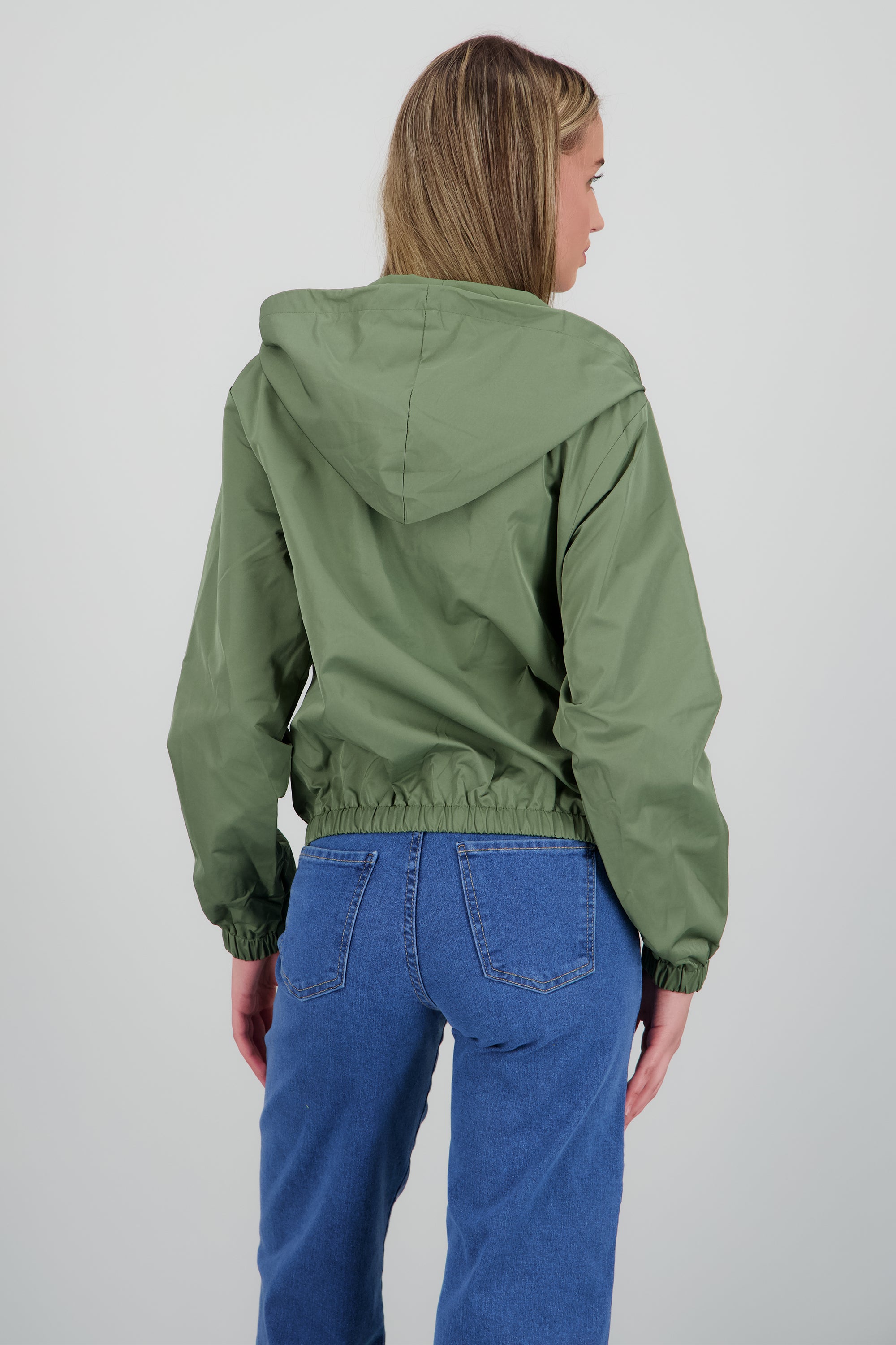 Chamarra ligera con gorro OLIVO