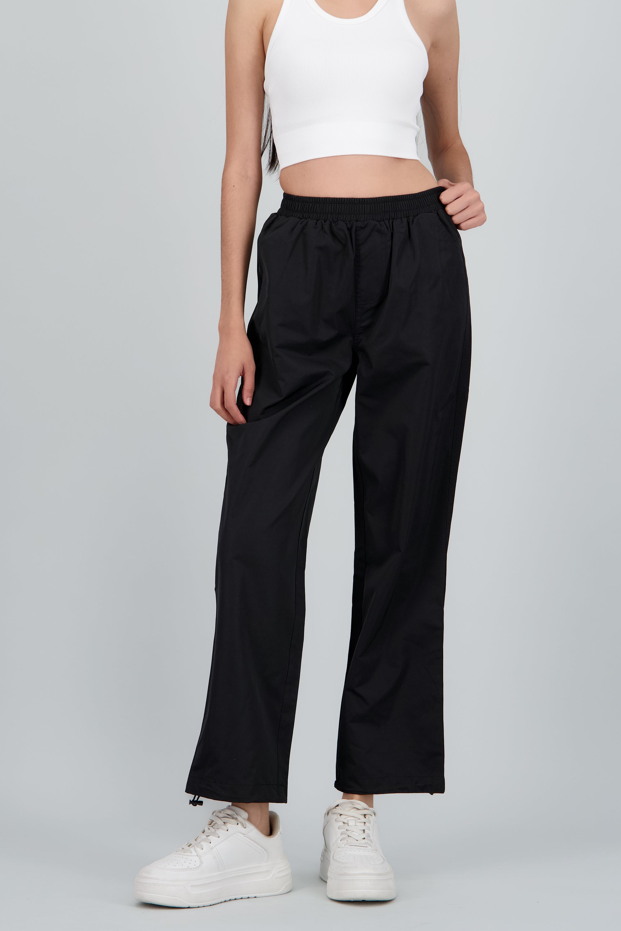 Pantalon liso NEGRO