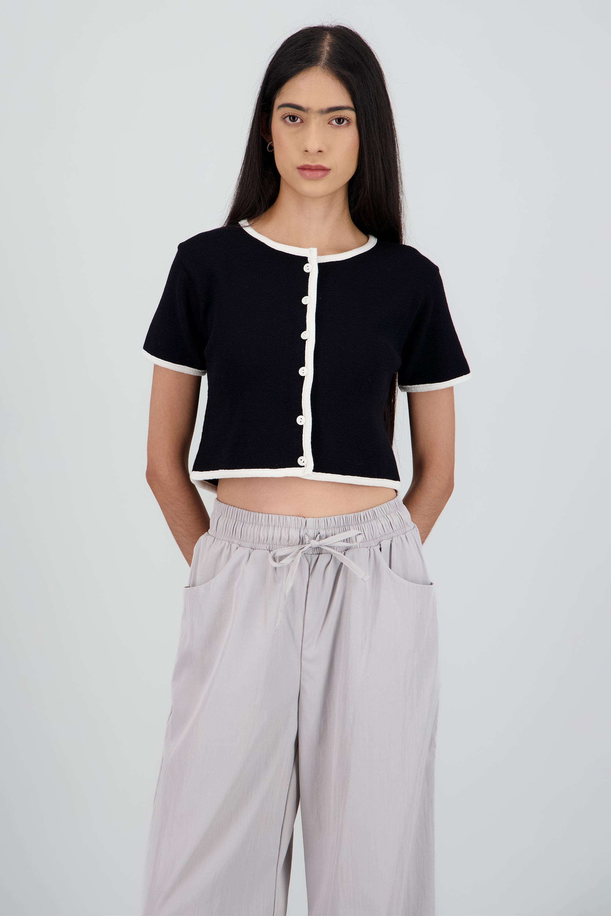 Top tejido manga corta contraste NEGRO