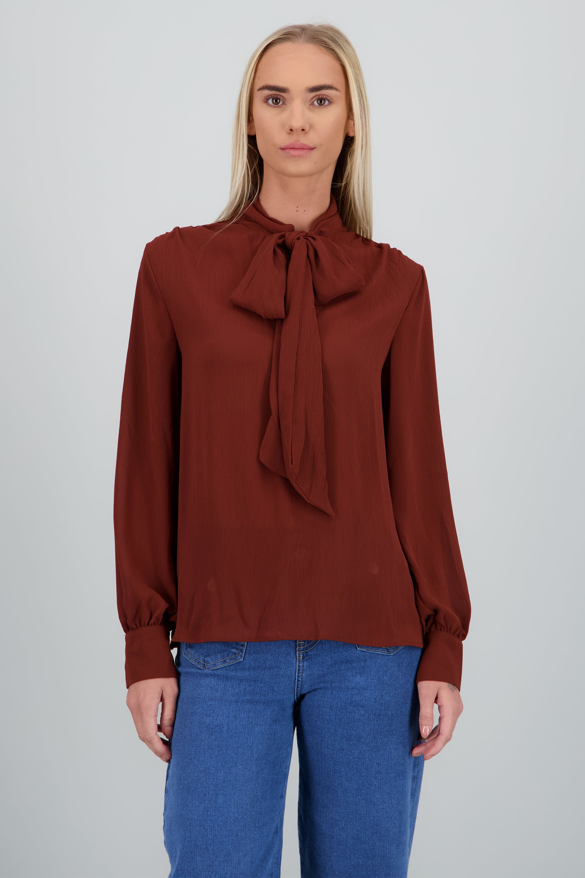 Blusa fluida detalle cuello LADRILLO