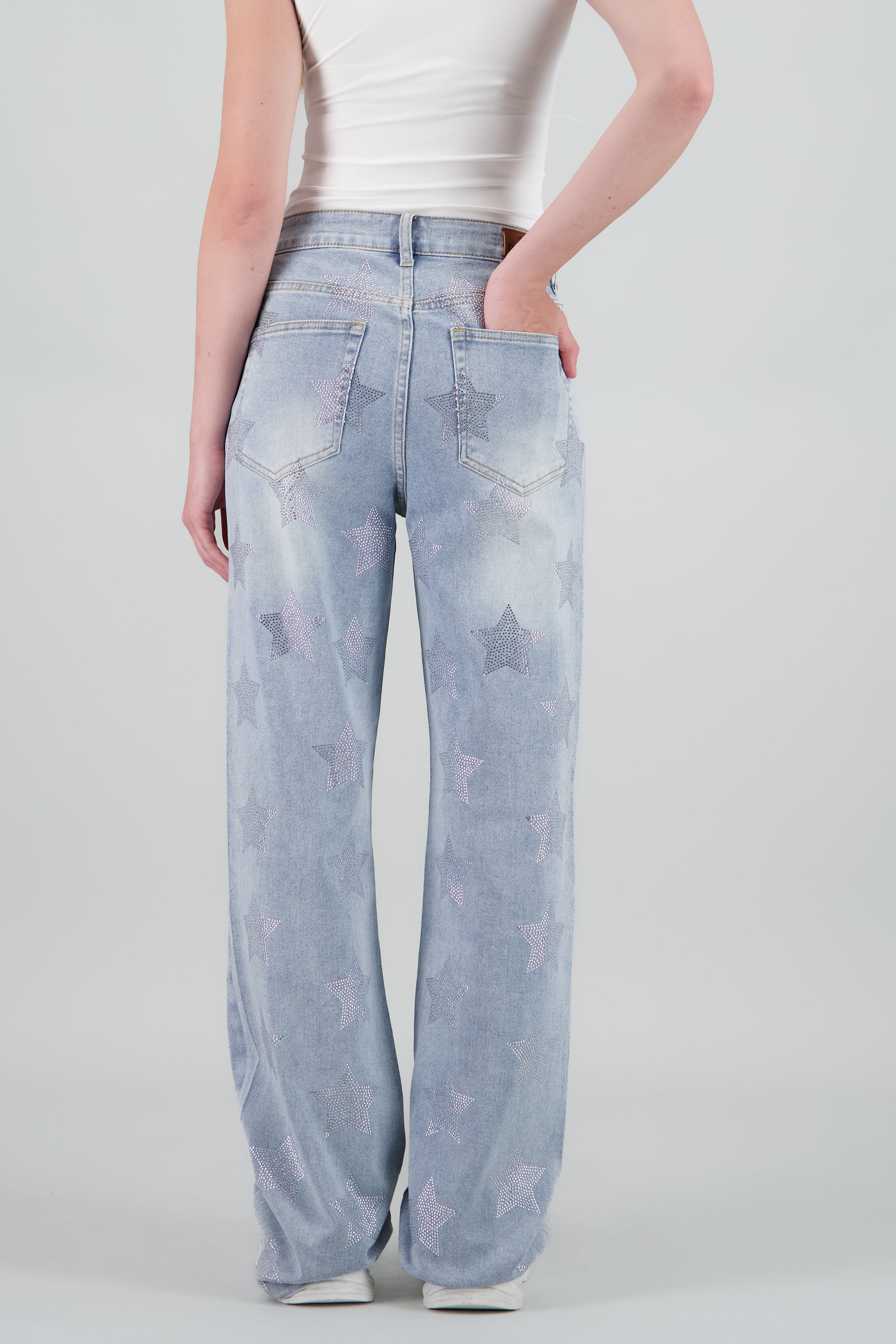 Jeans wide leg mini estrellas BLEACHED