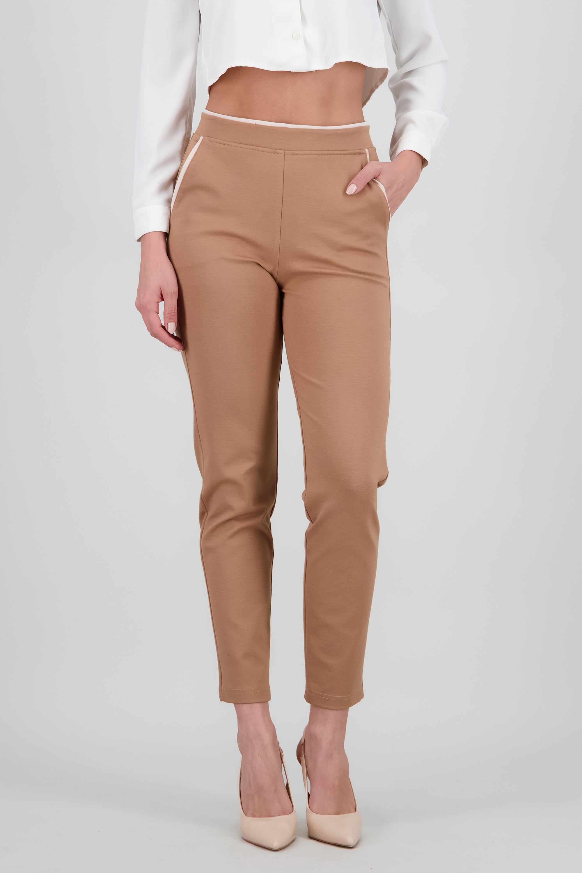 Pantalon contraste CAMELLO