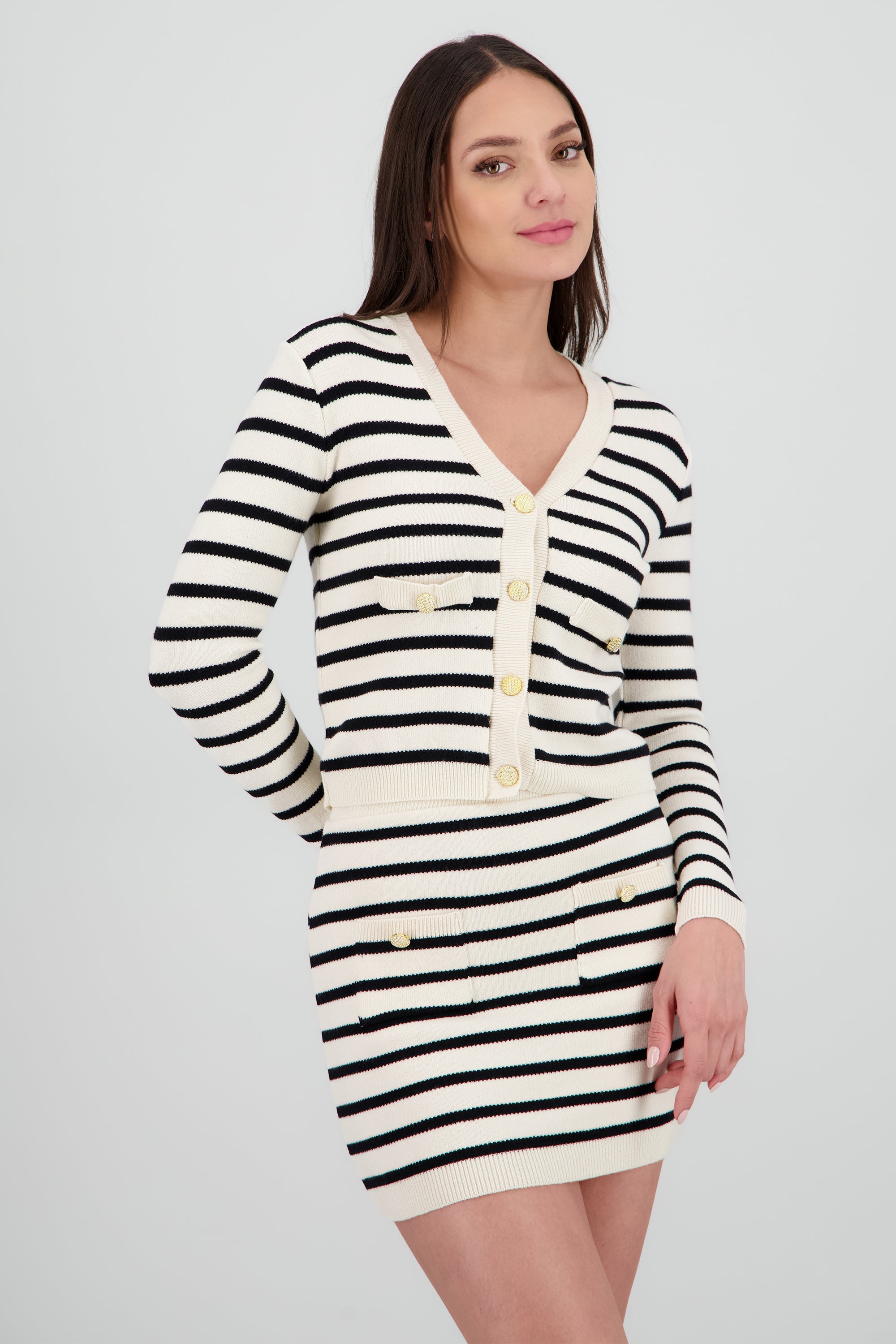 Sueter rayas boton detalle BEIGE