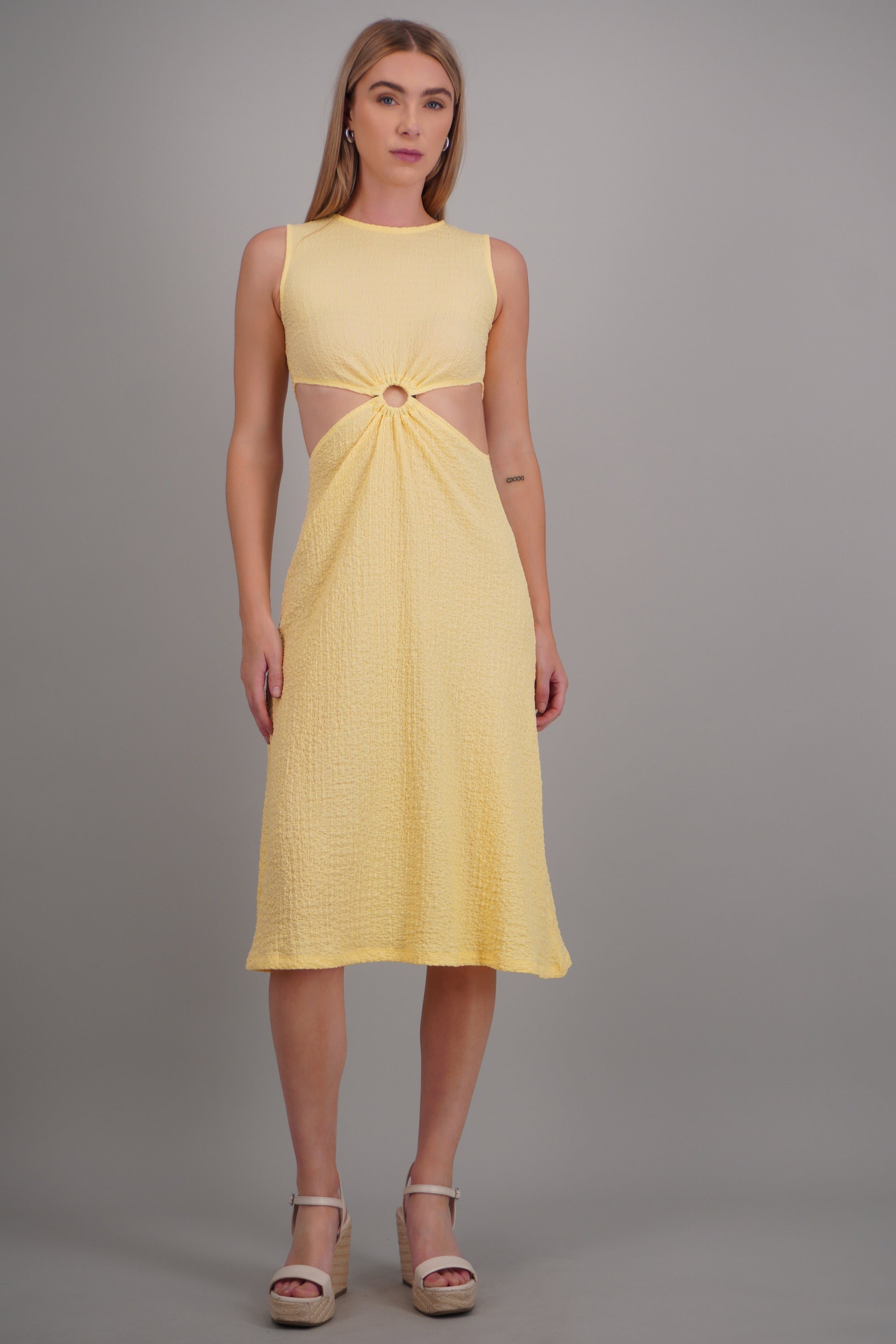 Vestido midi textura aro AMARILLO PASTEL