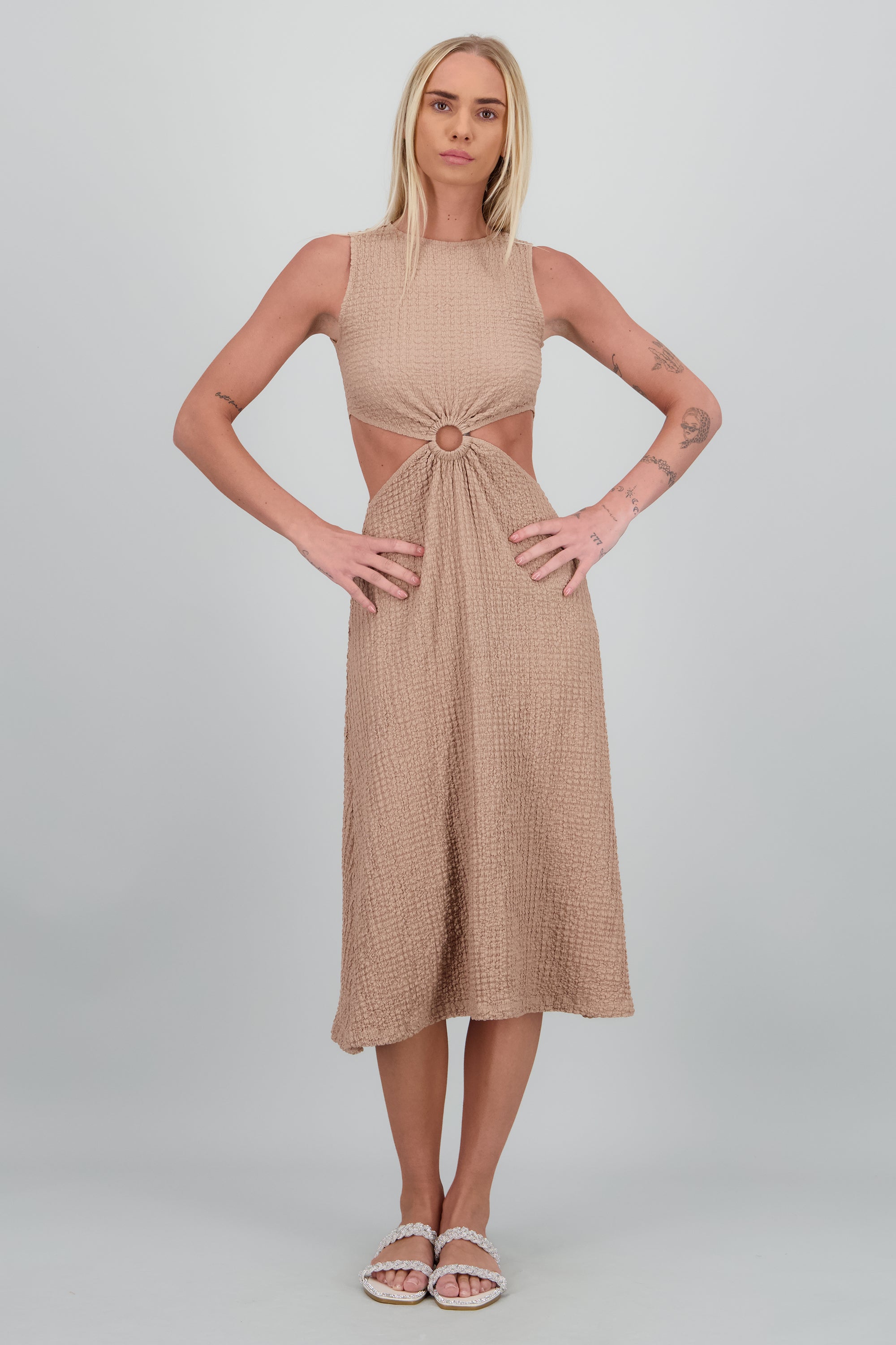 Vestido midi textura aro KHAKI