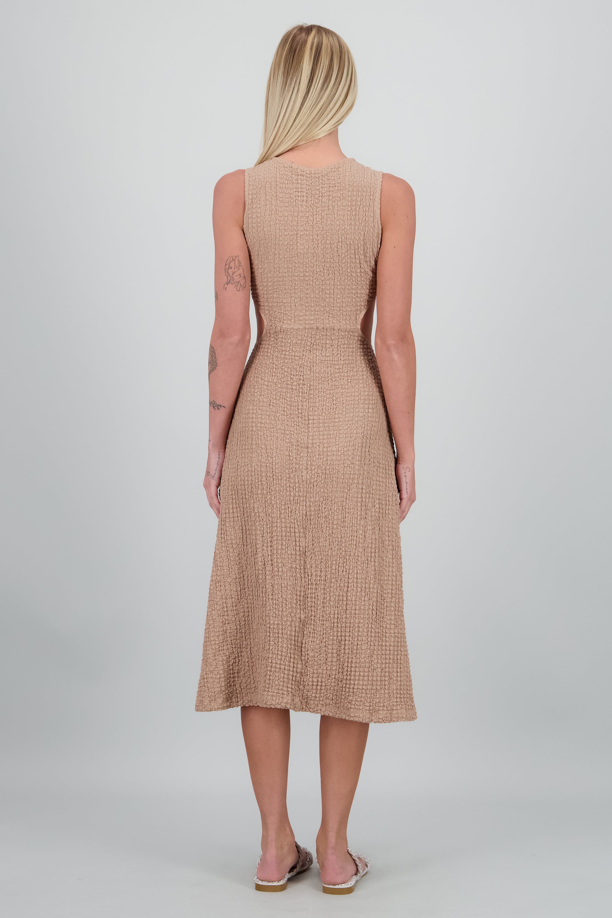Vestido midi textura aro KHAKI