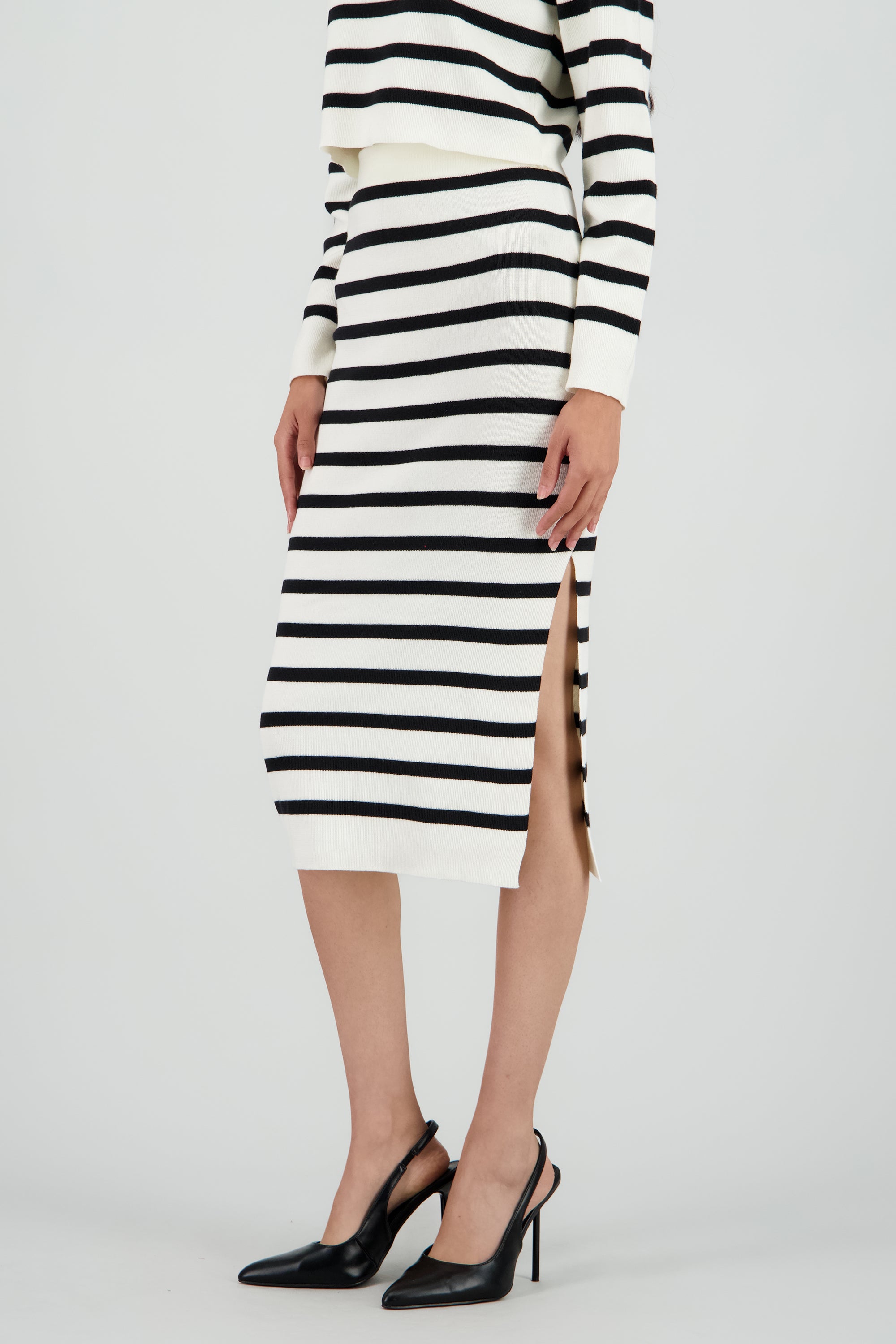Falda midi rayas detalle abertura BLANCO COMBO