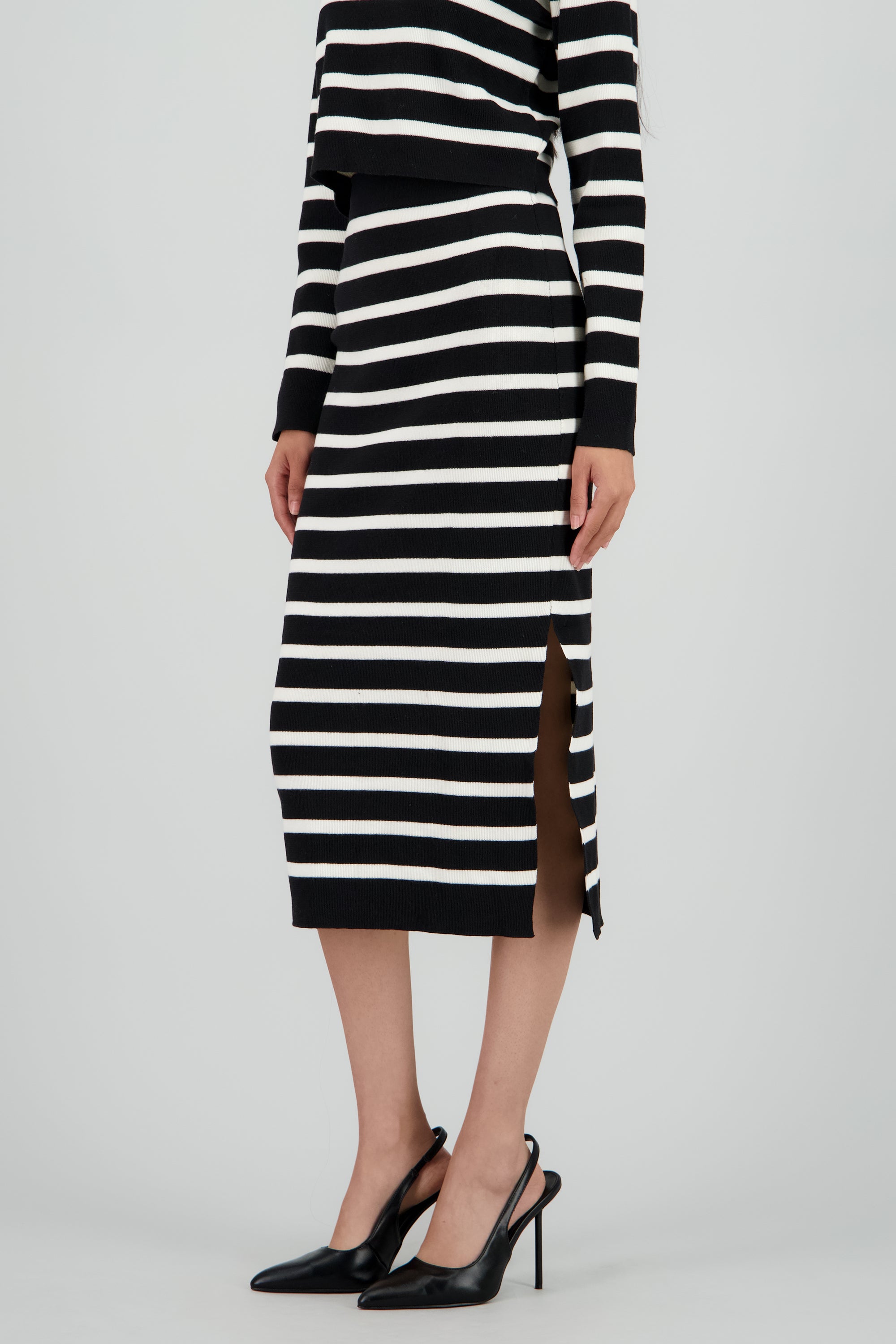 Falda midi rayas detalle abertura NEGRO COMBO