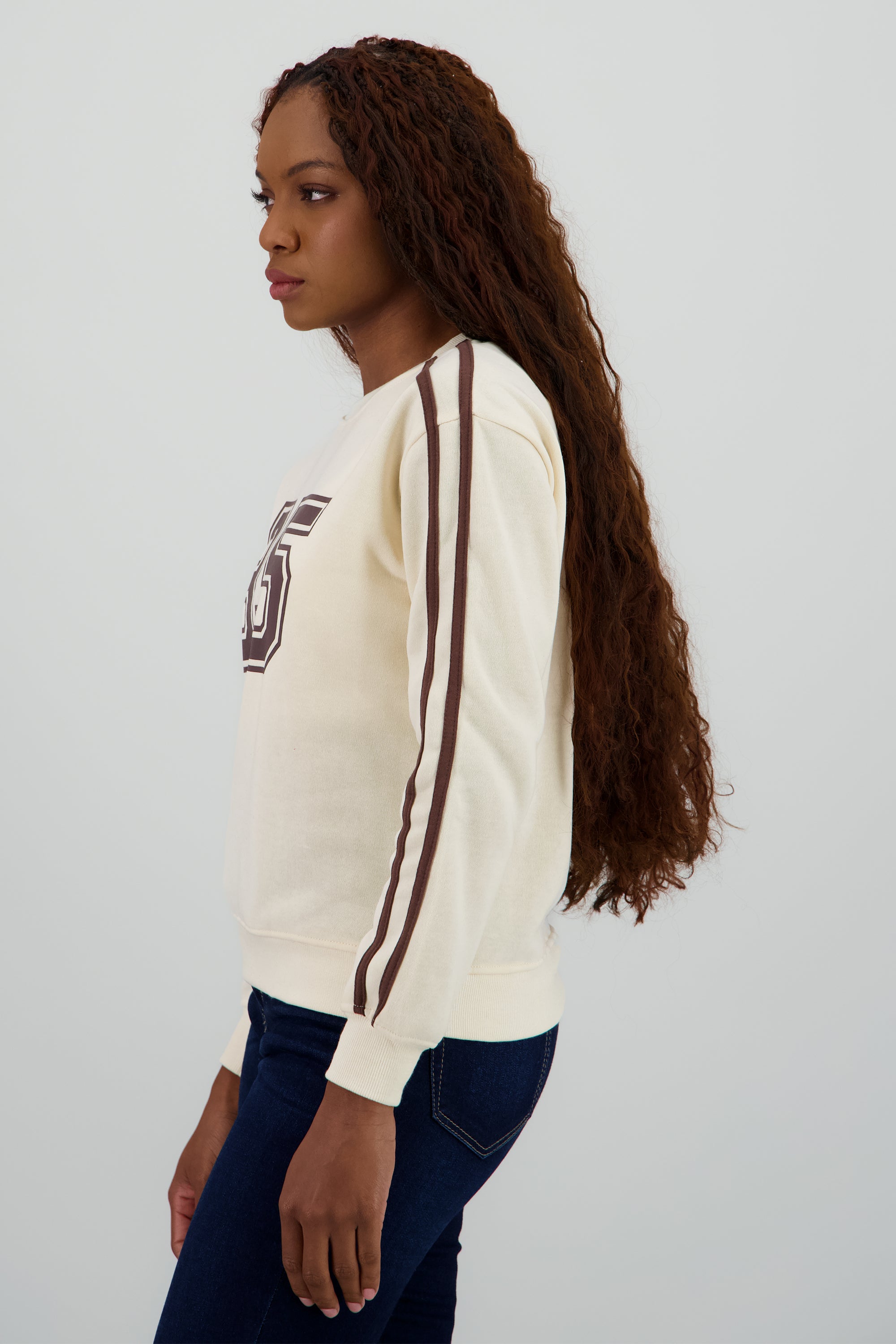 Sudadera lineas contraste número CREMA