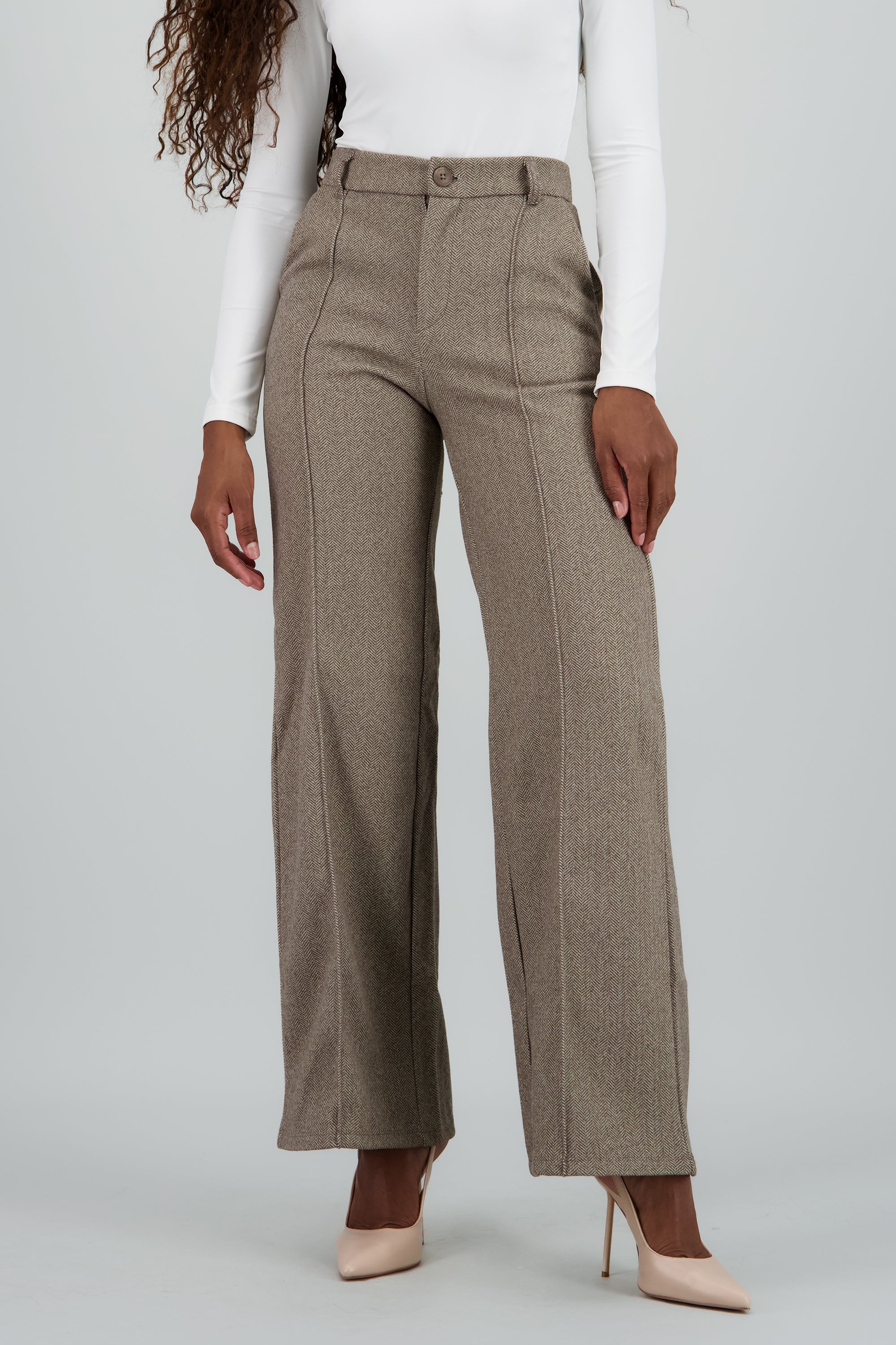 Pantalon con textura recto CAFE