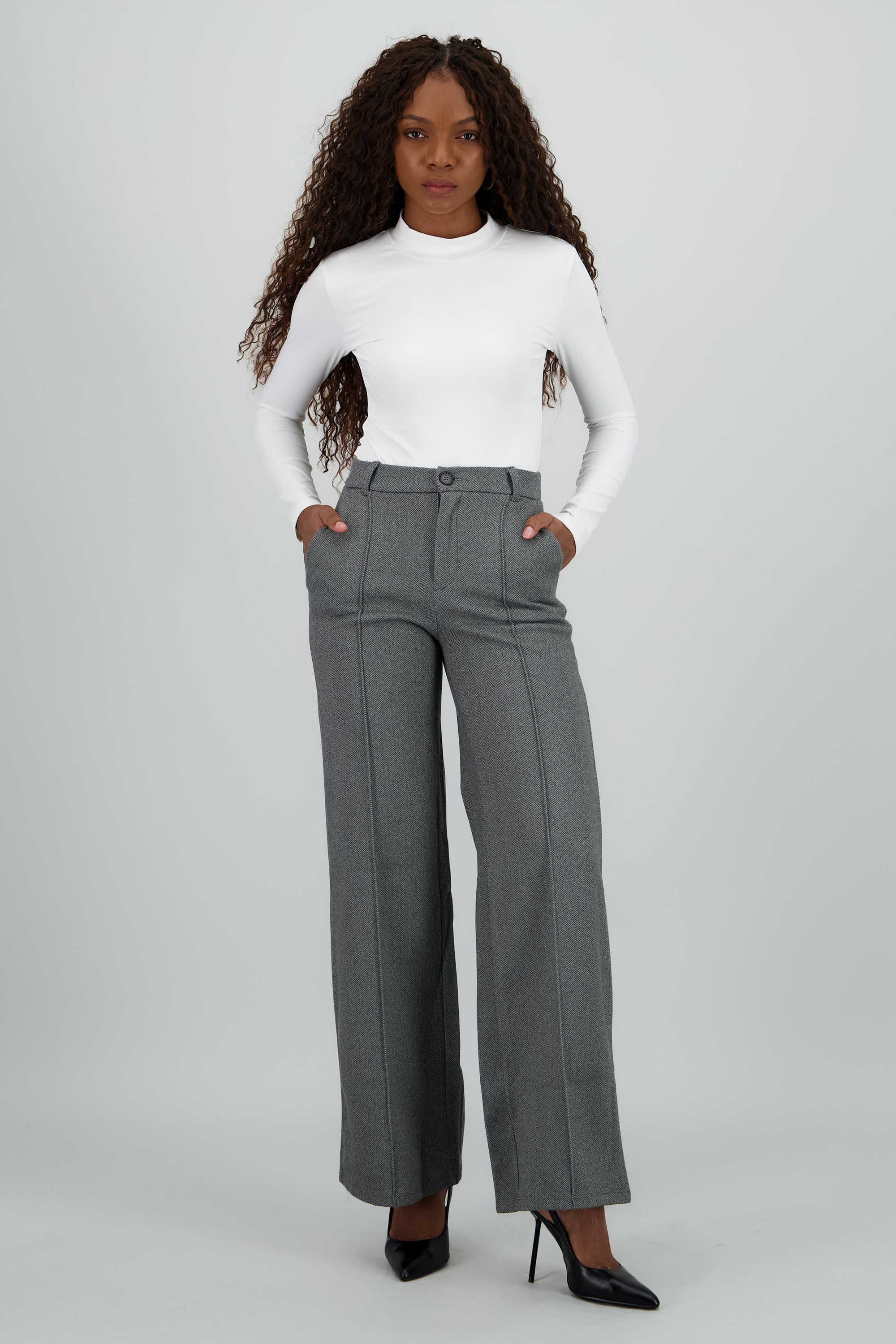Pantalon con textura recto GRIS