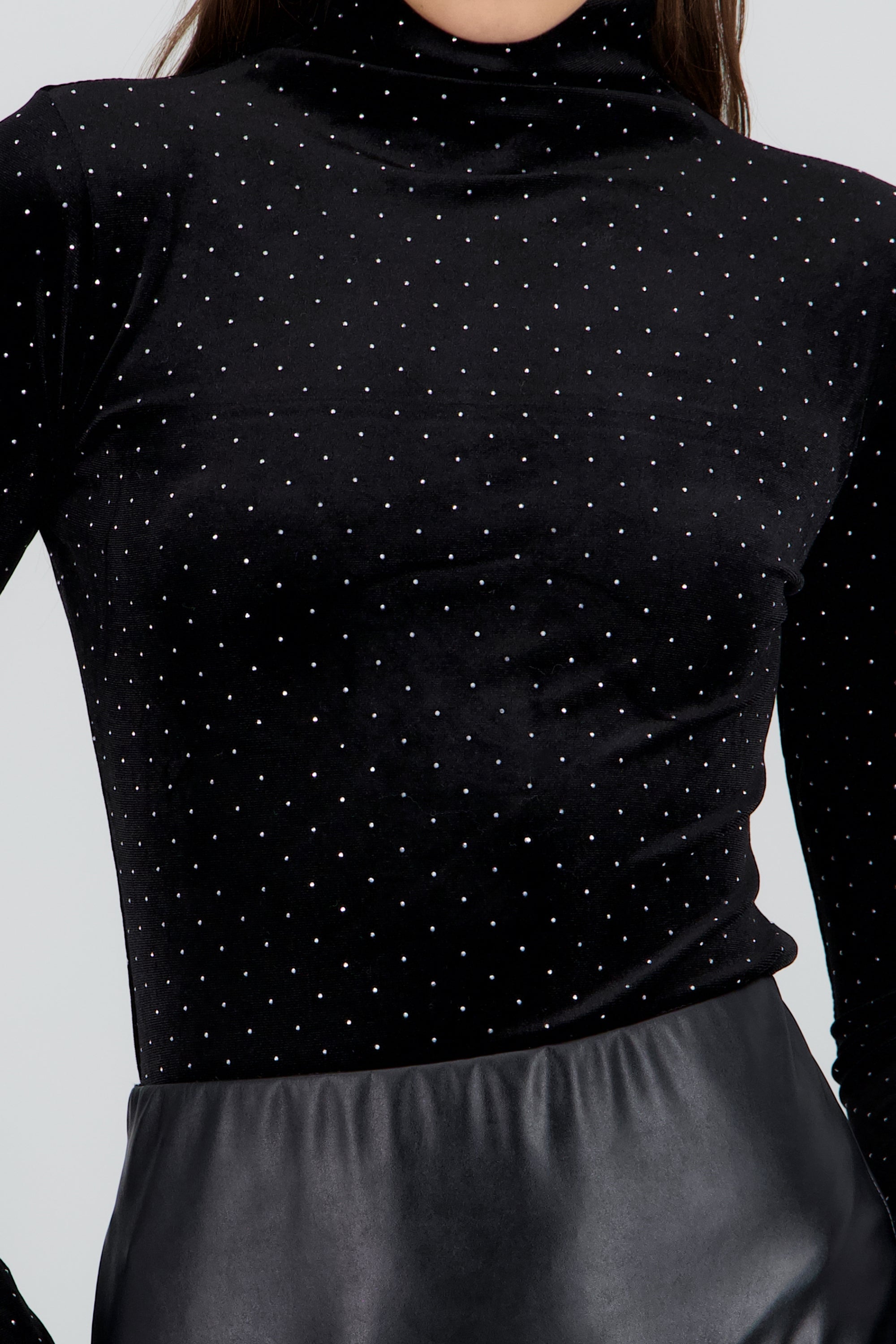 Body cuello alto velvet brillos NEGRO