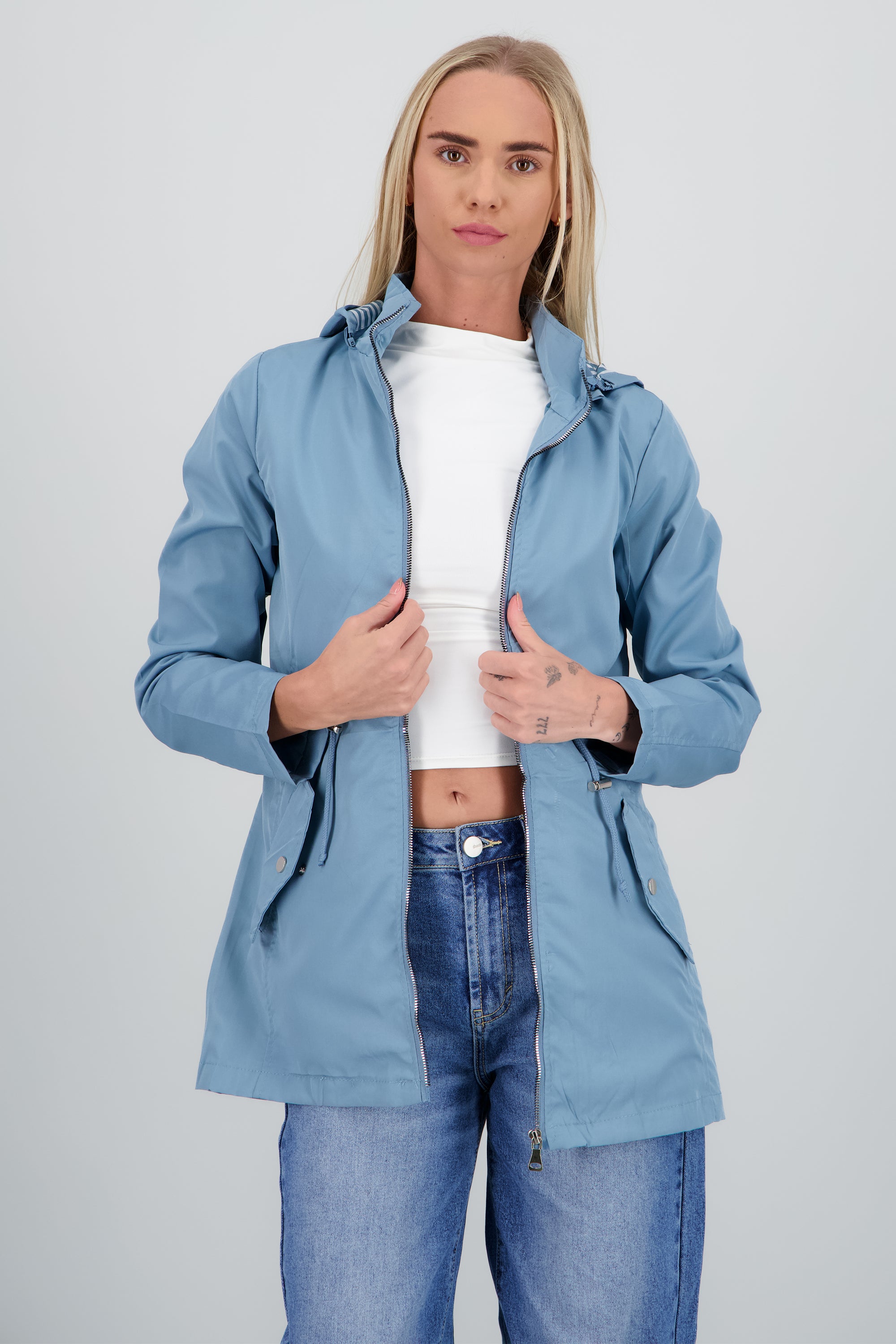 GABARDINA LIGERA JARETA AZUL