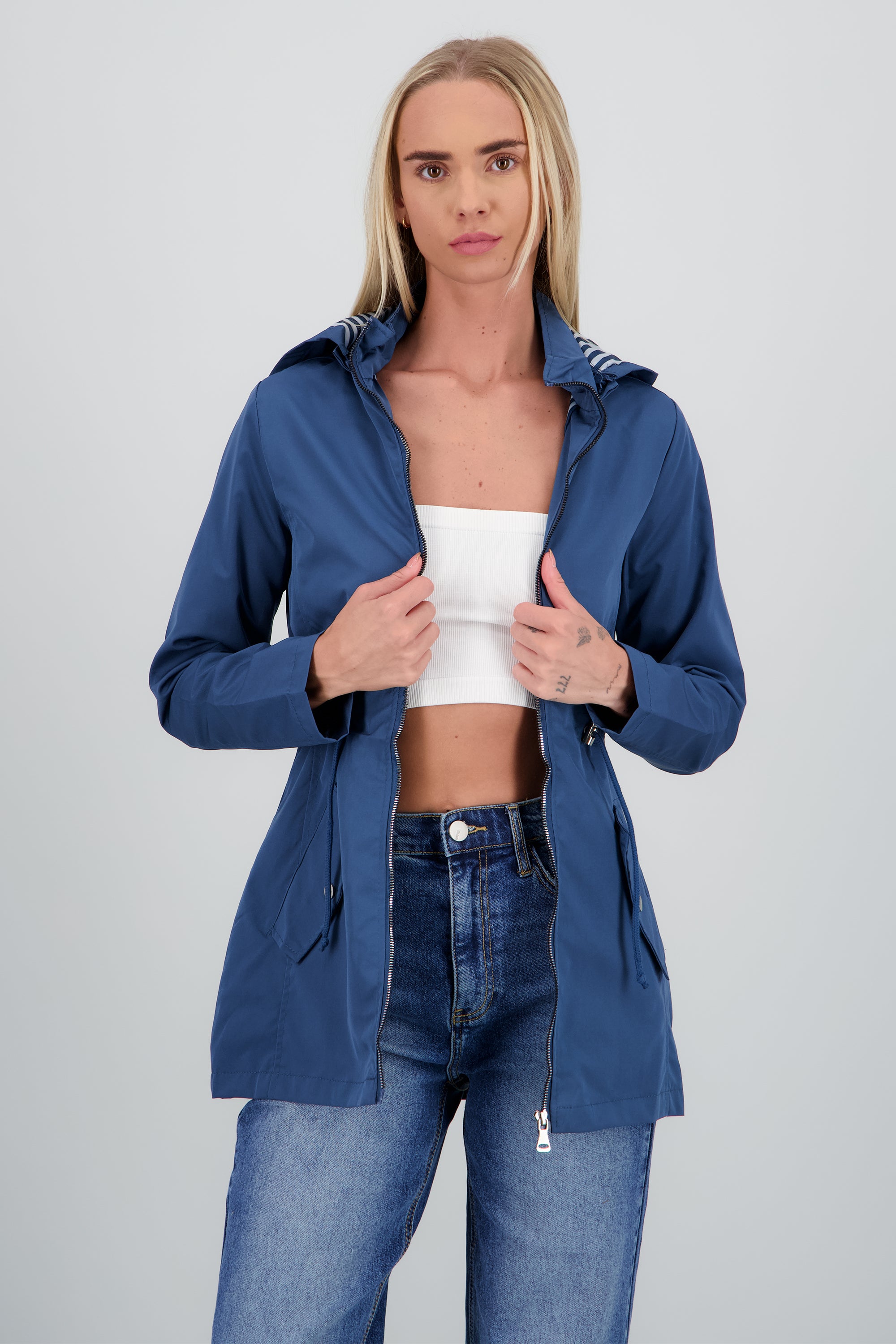 GABARDINA LIGERA JARETA PETROLEO