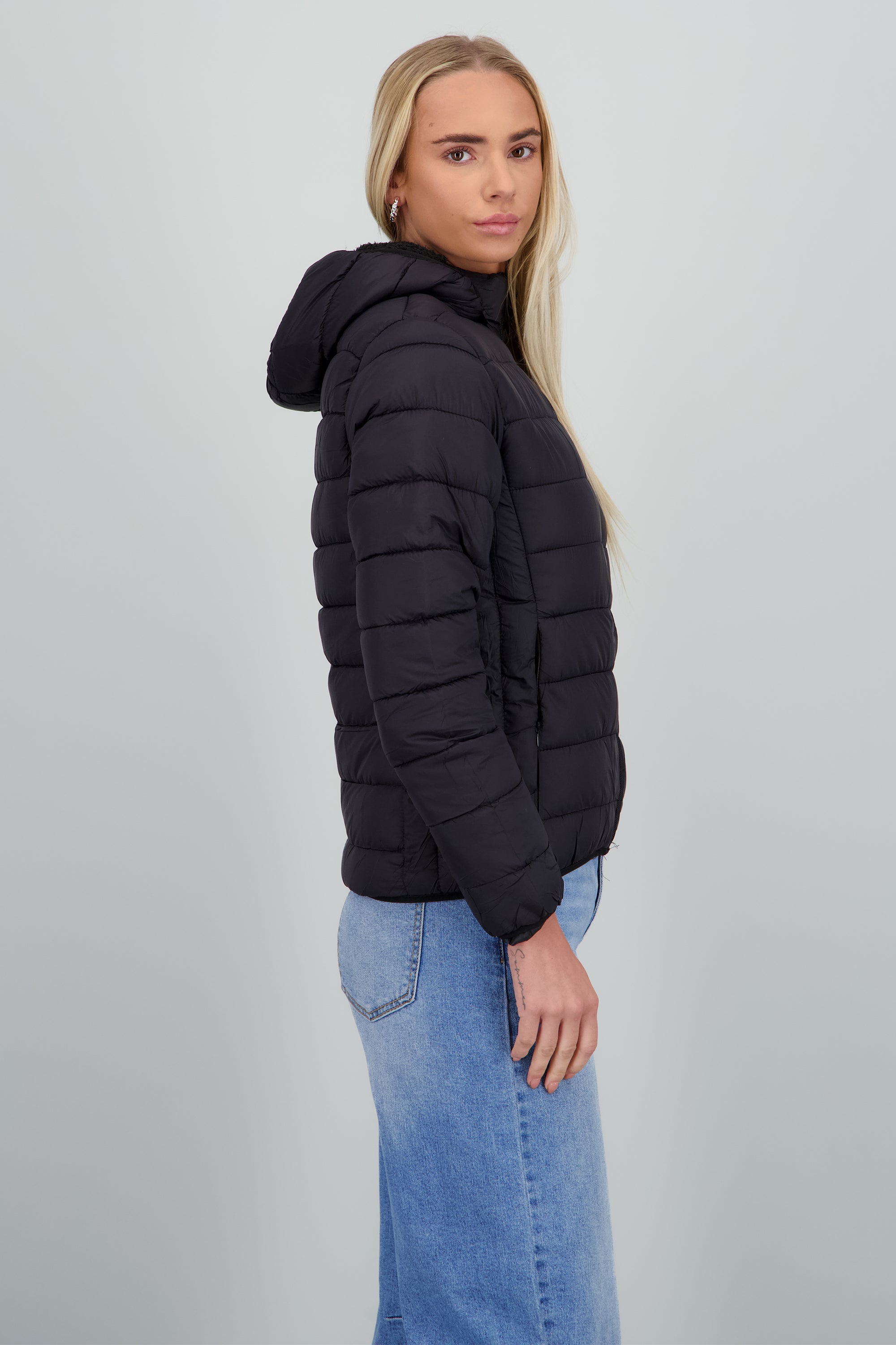 CHAMARRA CORTA BASICA NEGRO