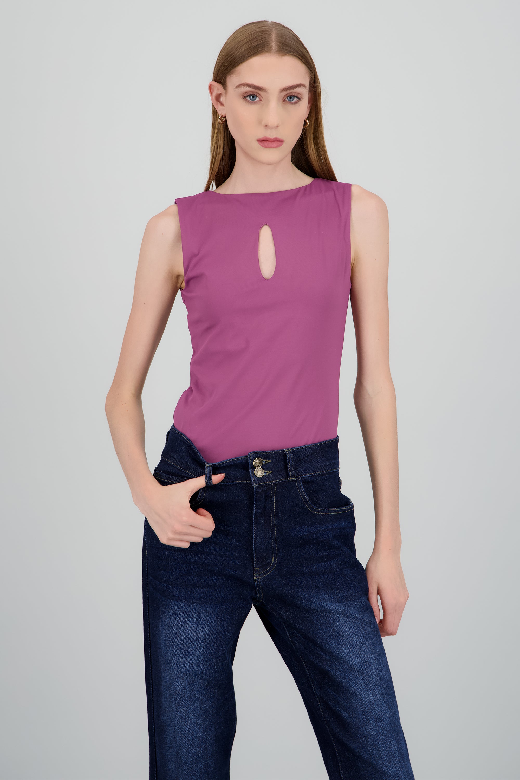 Bodysuit corte al frente UVA