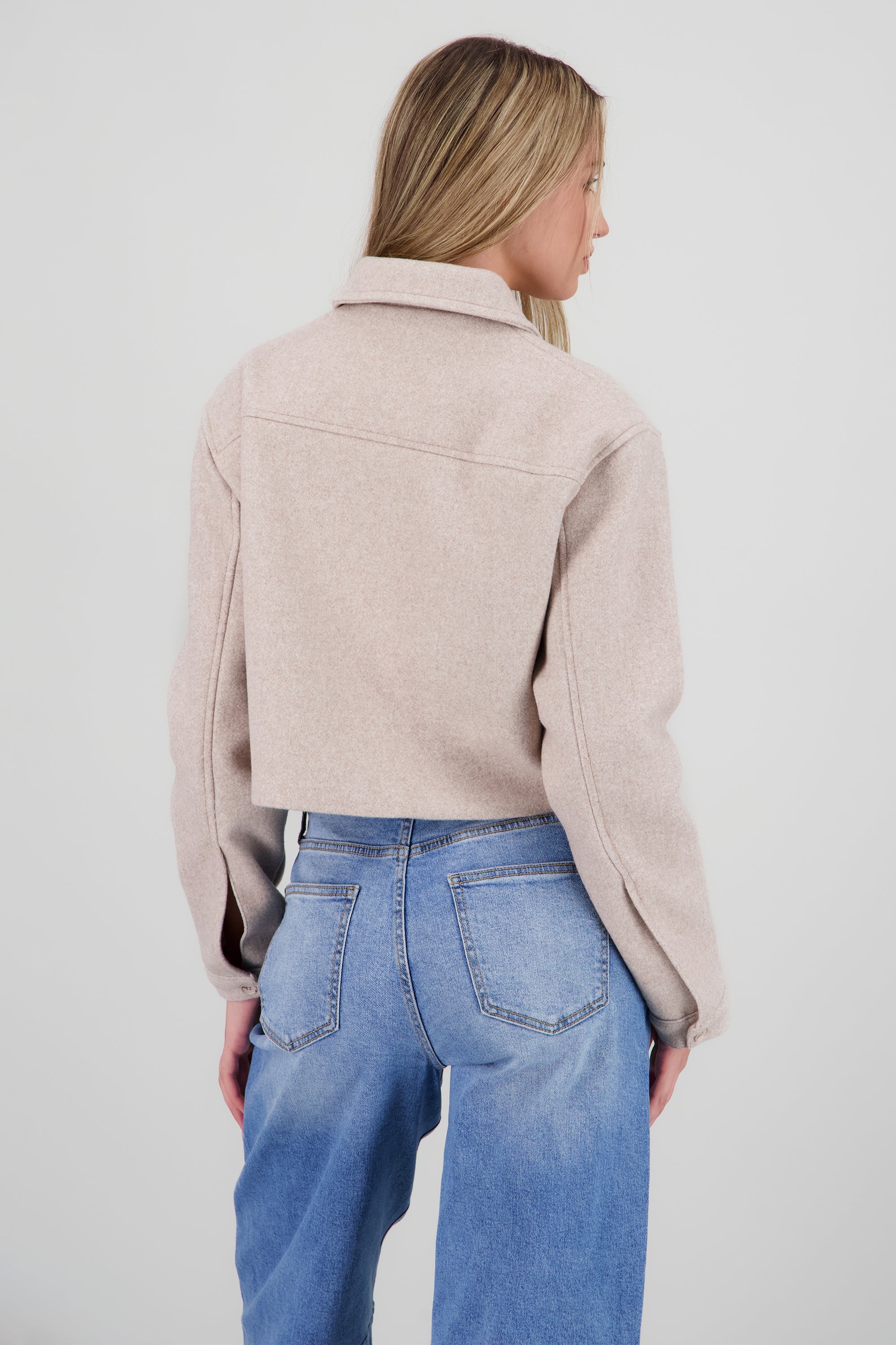 Chamarra con cierre det bolsas BEIGE