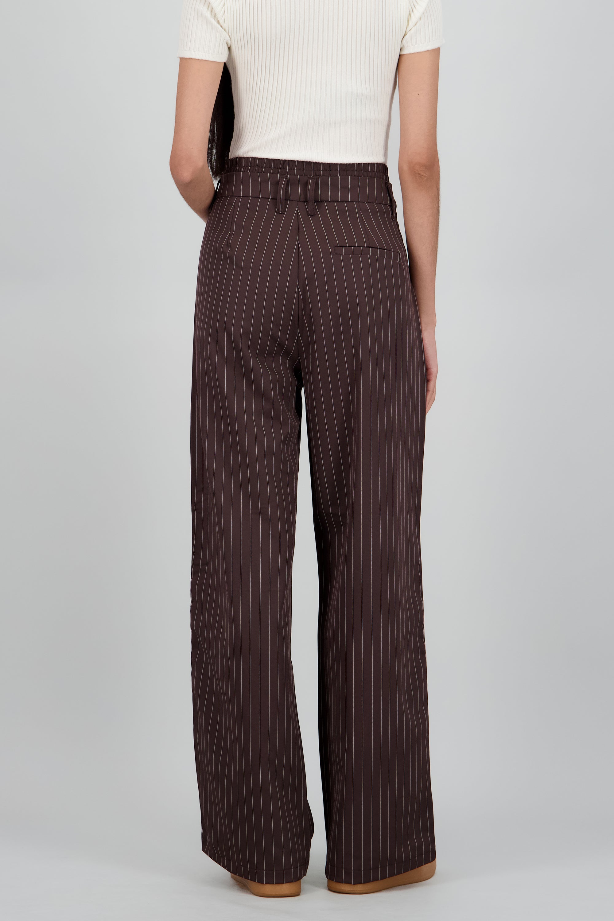 Pantalon recto doble pretina detalle raya CAFE COMBO