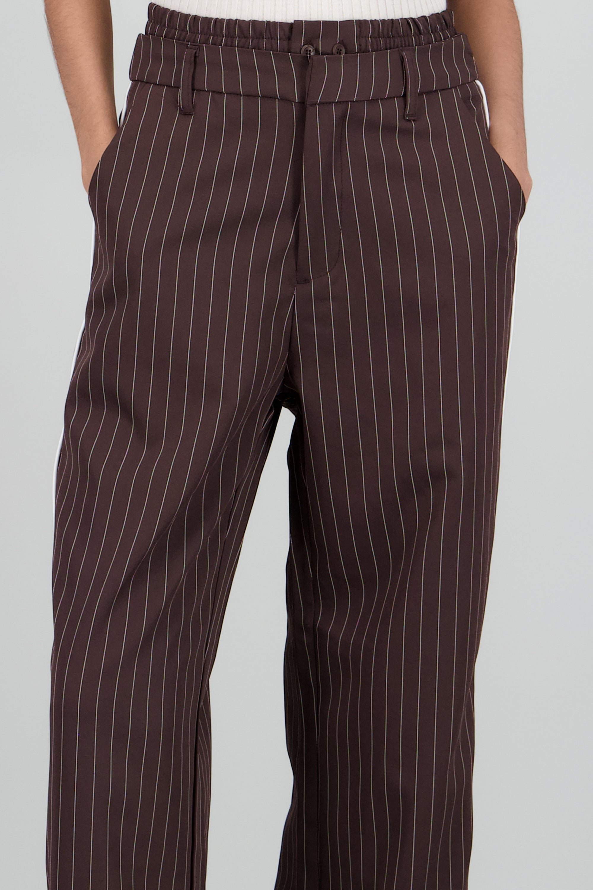 Pantalon recto doble pretina detalle raya CAFE COMBO