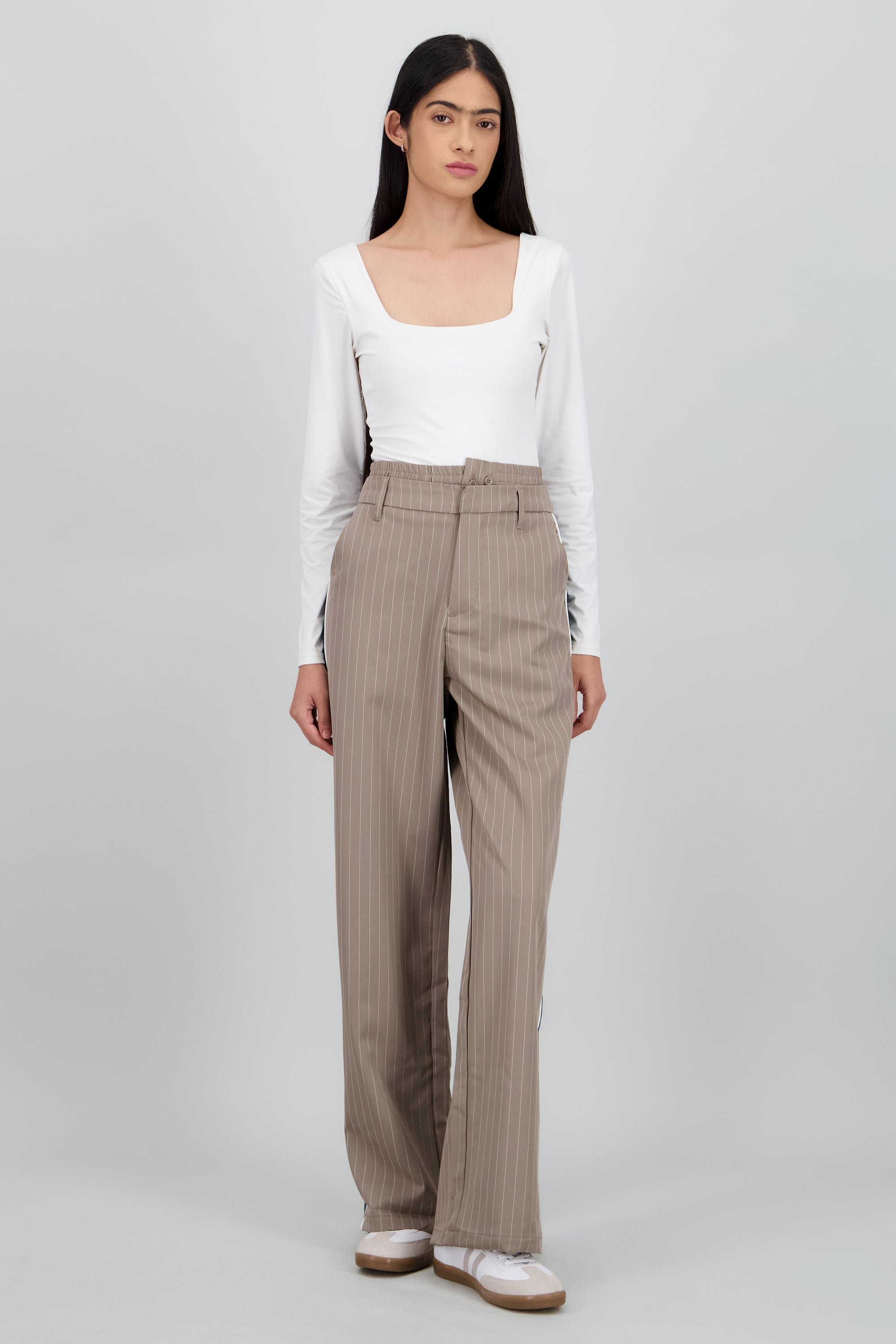 Pantalon recto doble pretina detalle raya KHAKI COMBO