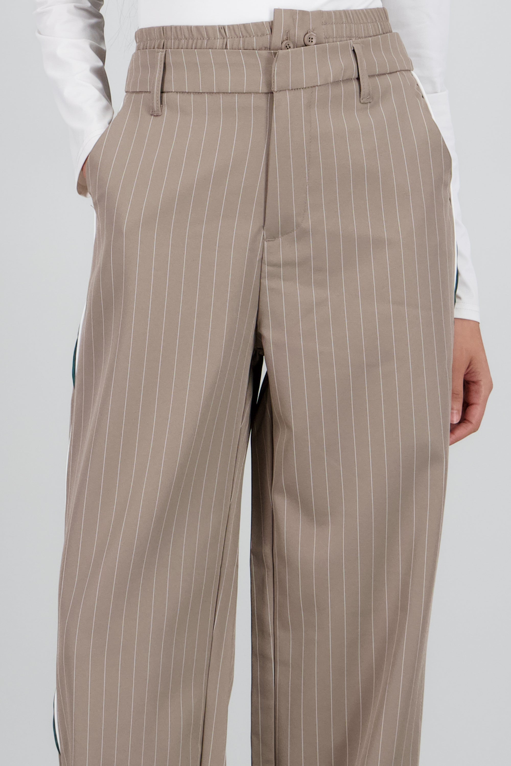 Pantalon recto doble pretina detalle raya KHAKI COMBO